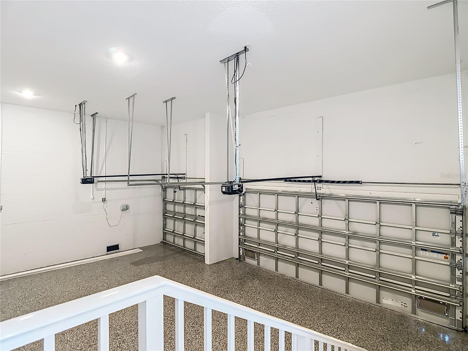 Listing photo id 74 for 4614 Euclid Avenue