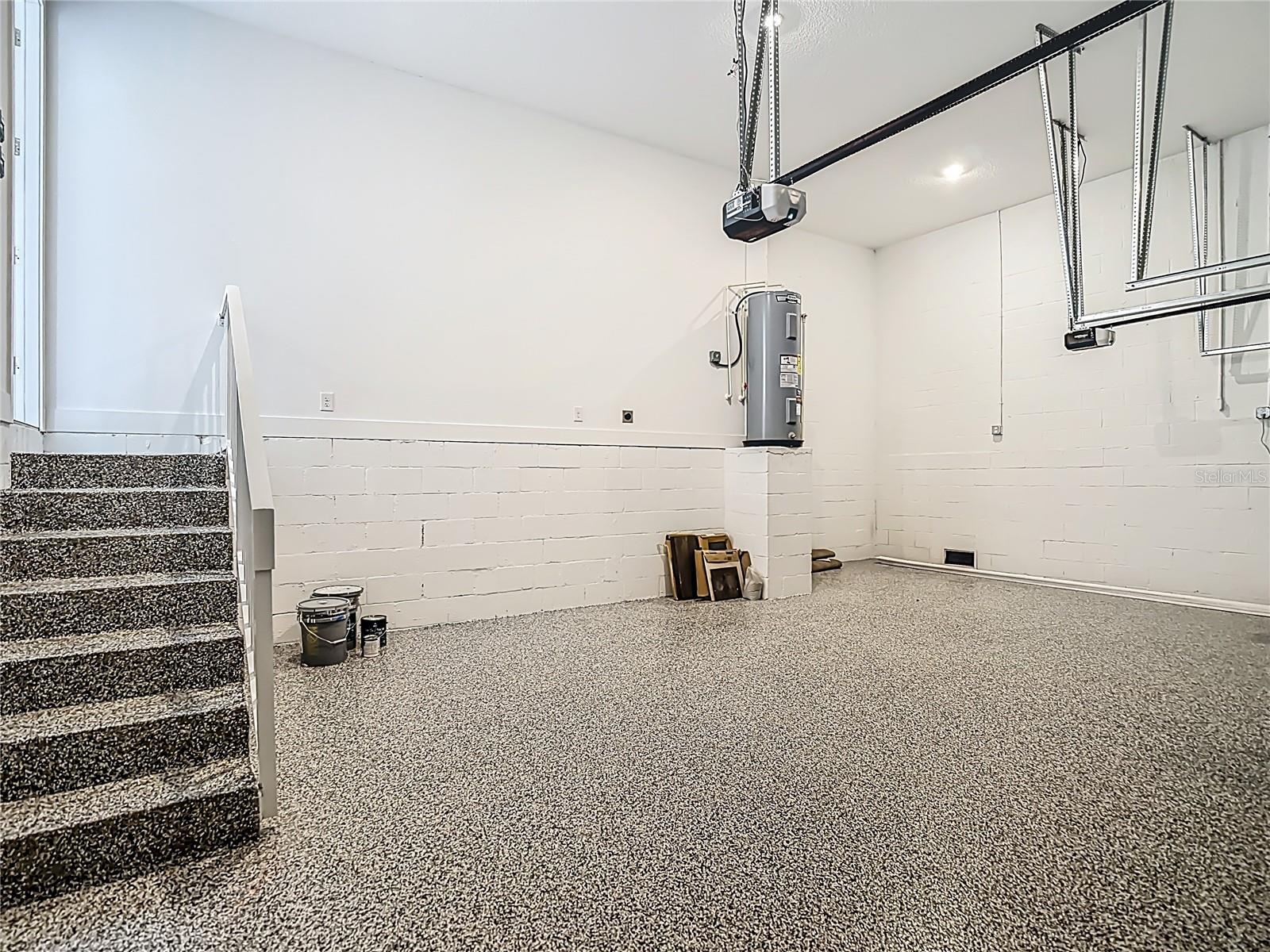 Listing photo id 75 for 4614 Euclid Avenue