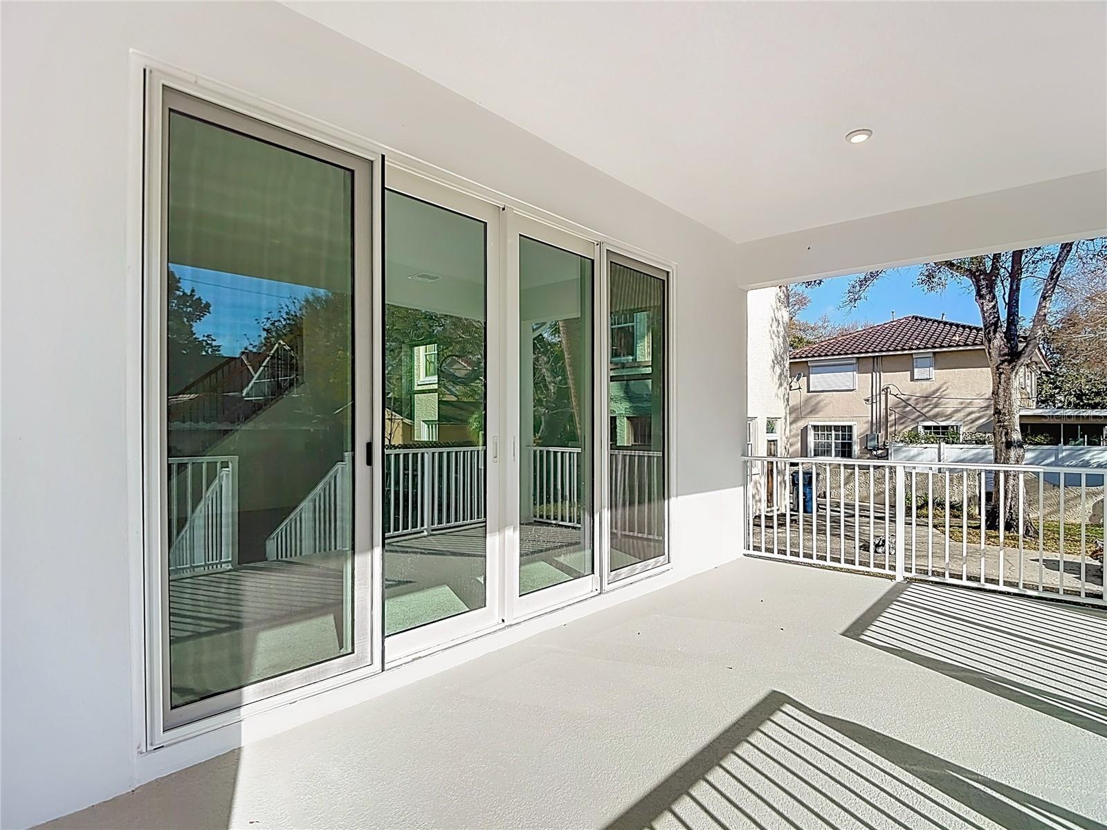 Listing photo id 78 for 4614 Euclid Avenue