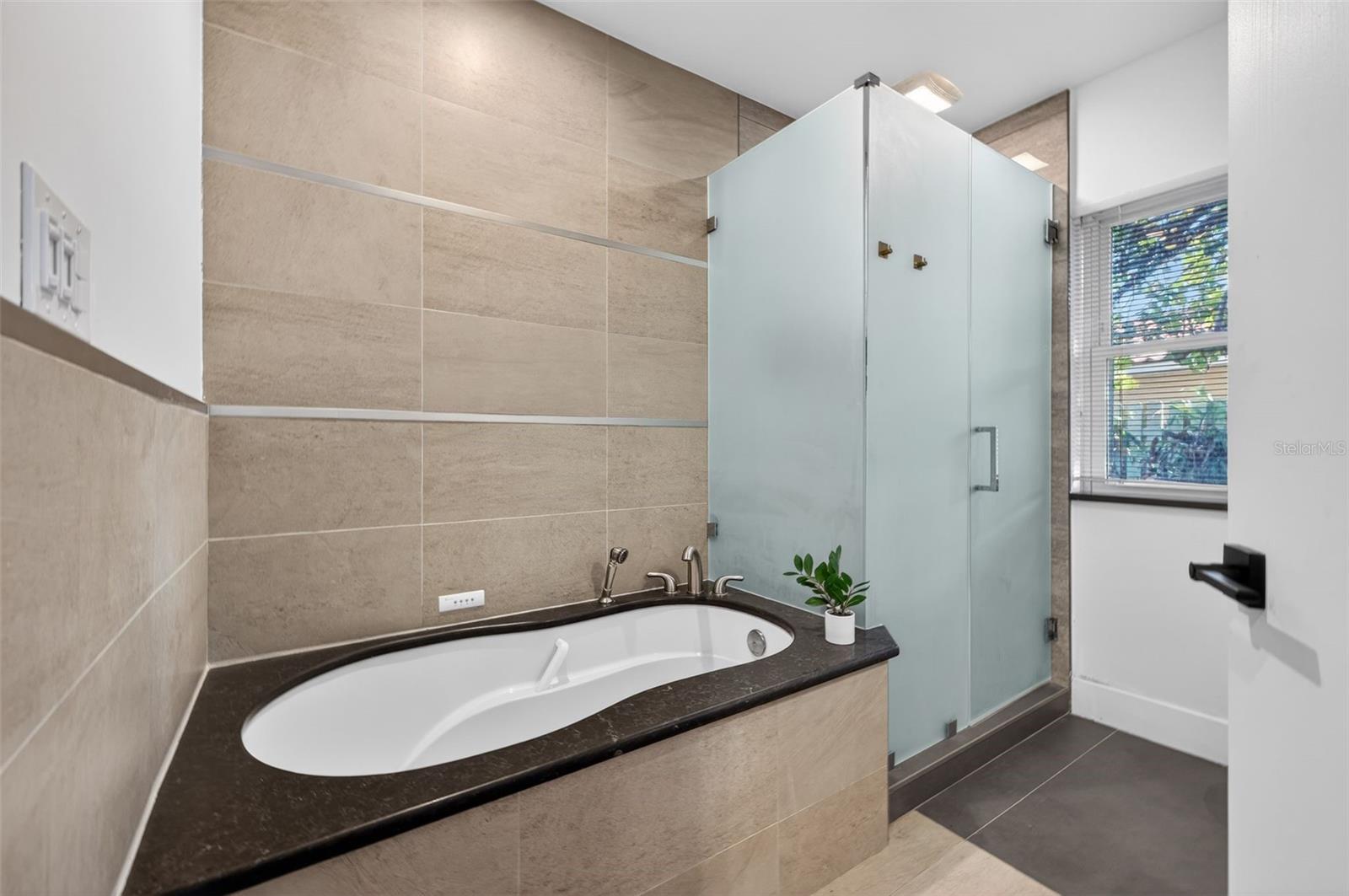 Image 32 of 54 For 490 Coffee Pot Riviera Ne