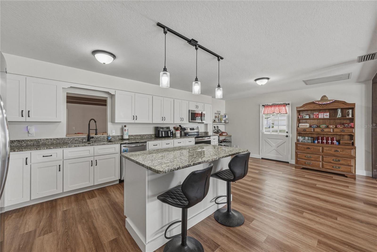 Image 12 of 74 For 609 Pipkin Road