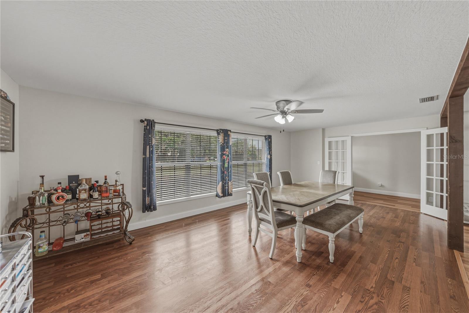 Image 22 of 74 For 609 Pipkin Road