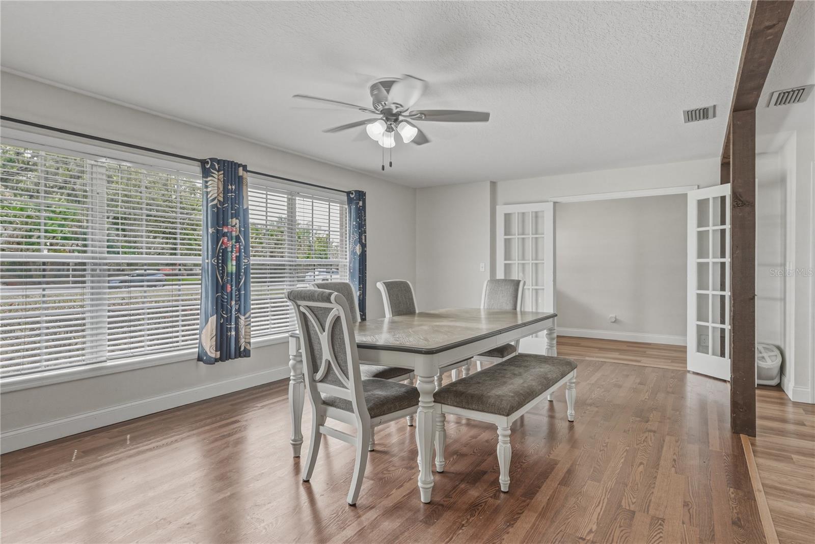 Image 25 of 74 For 609 Pipkin Road