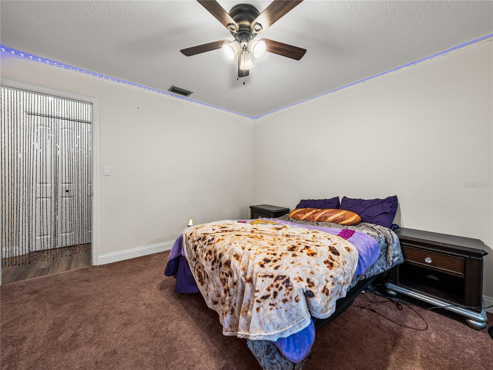 Image 34 of 74 For 609 Pipkin Road