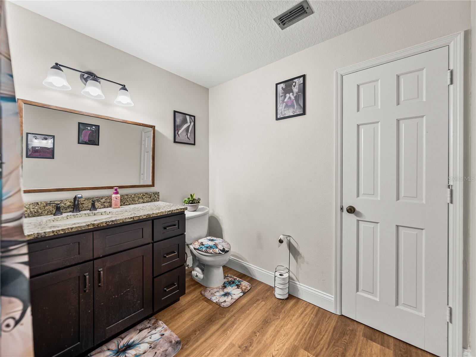 Image 42 of 74 For 609 Pipkin Road