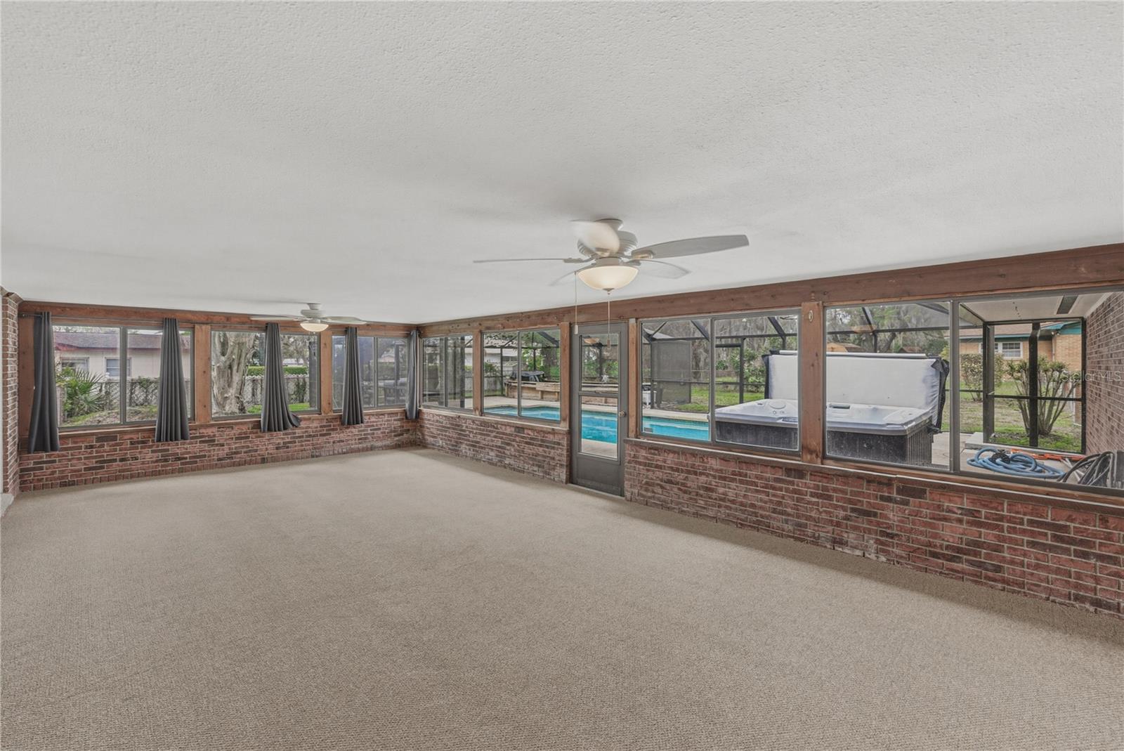 Image 44 of 74 For 609 Pipkin Road