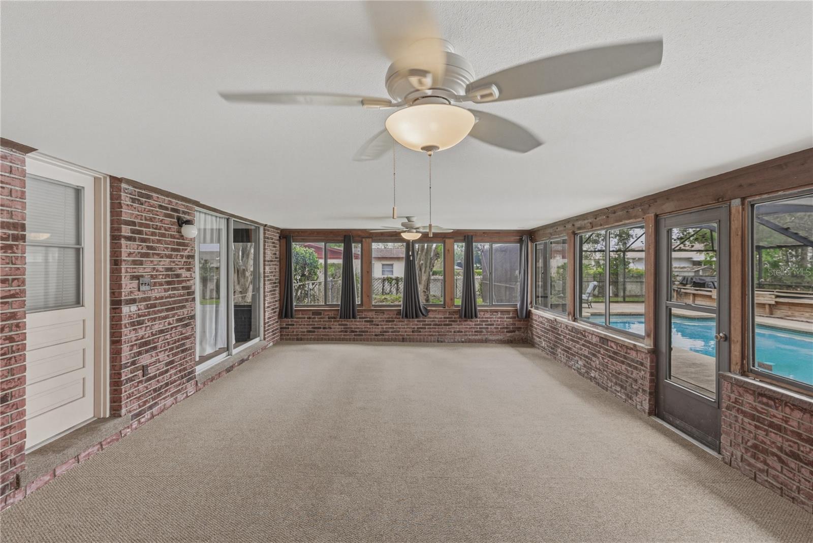 Image 46 of 74 For 609 Pipkin Road