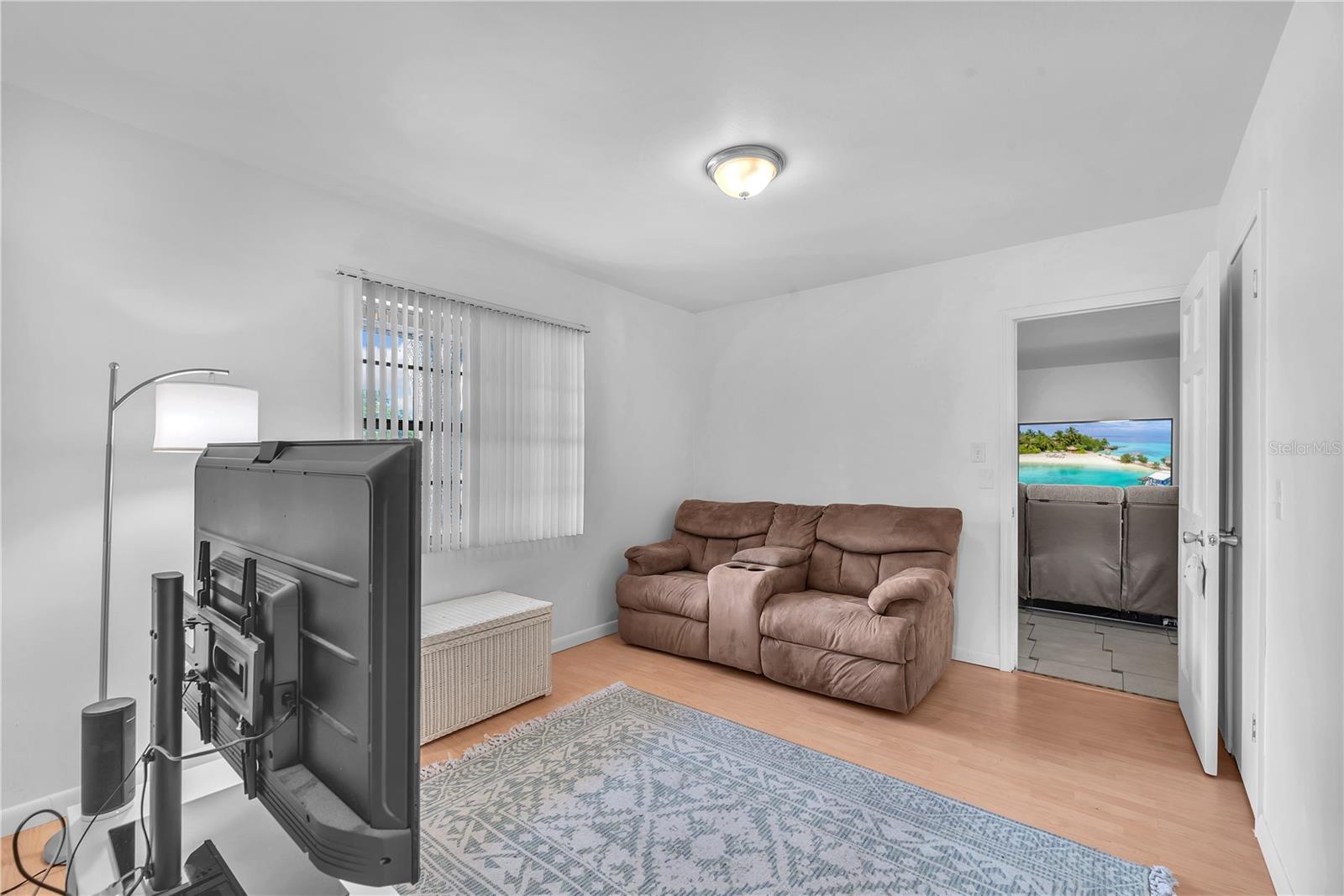 Image 10 of 29 For 1001 Hallwood Loop