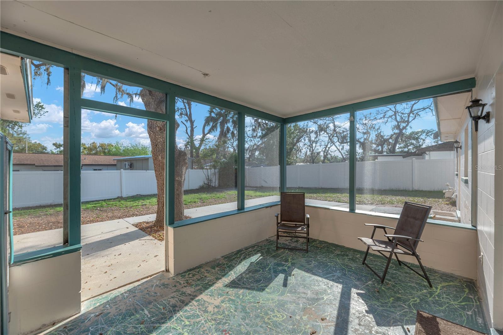 Image 19 of 29 For 1001 Hallwood Loop