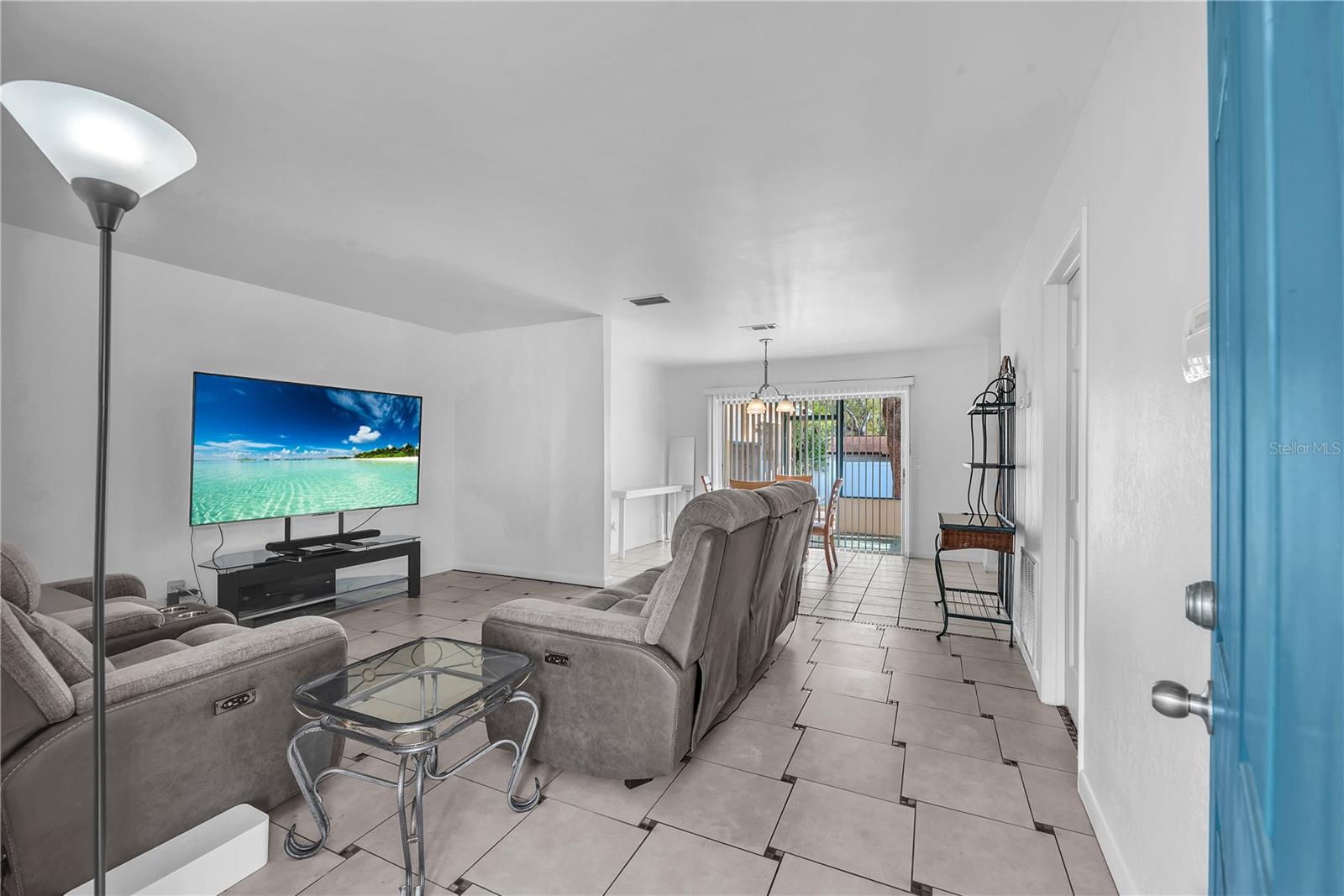 Image 2 of 29 For 1001 Hallwood Loop