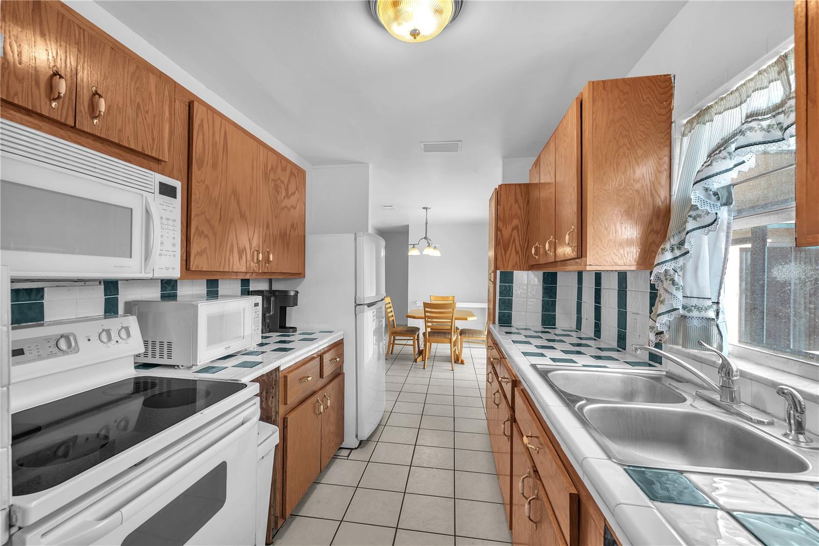 Image 3 of 29 For 1001 Hallwood Loop