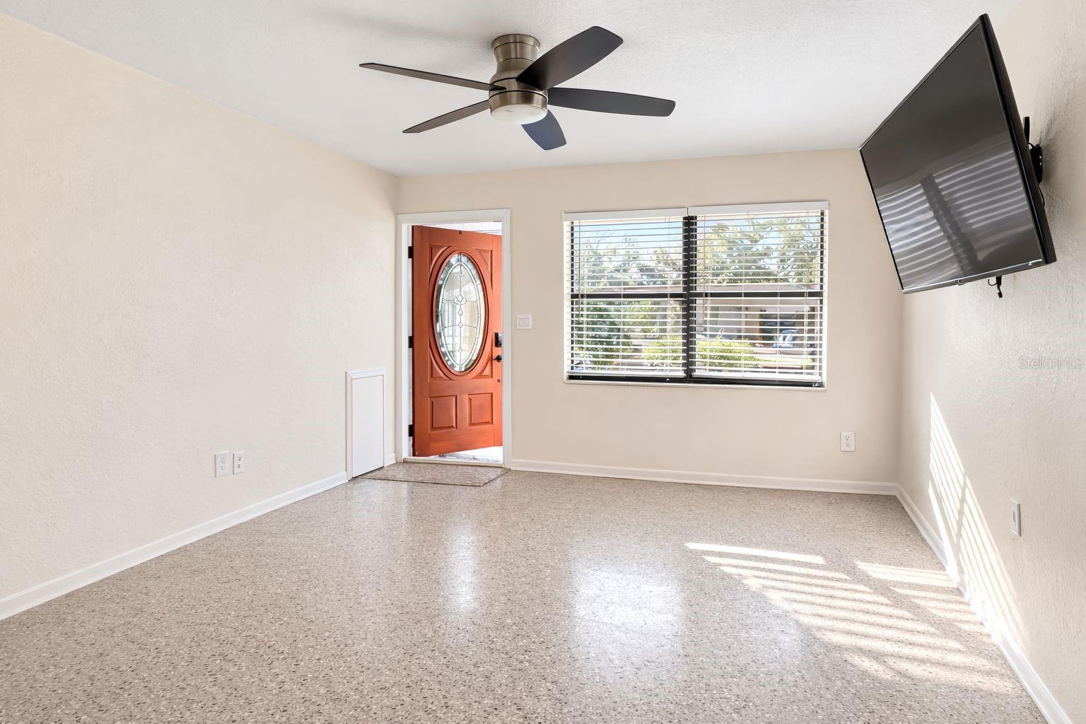 Image 2 of 11 For 3975 Porpoise Drive Se