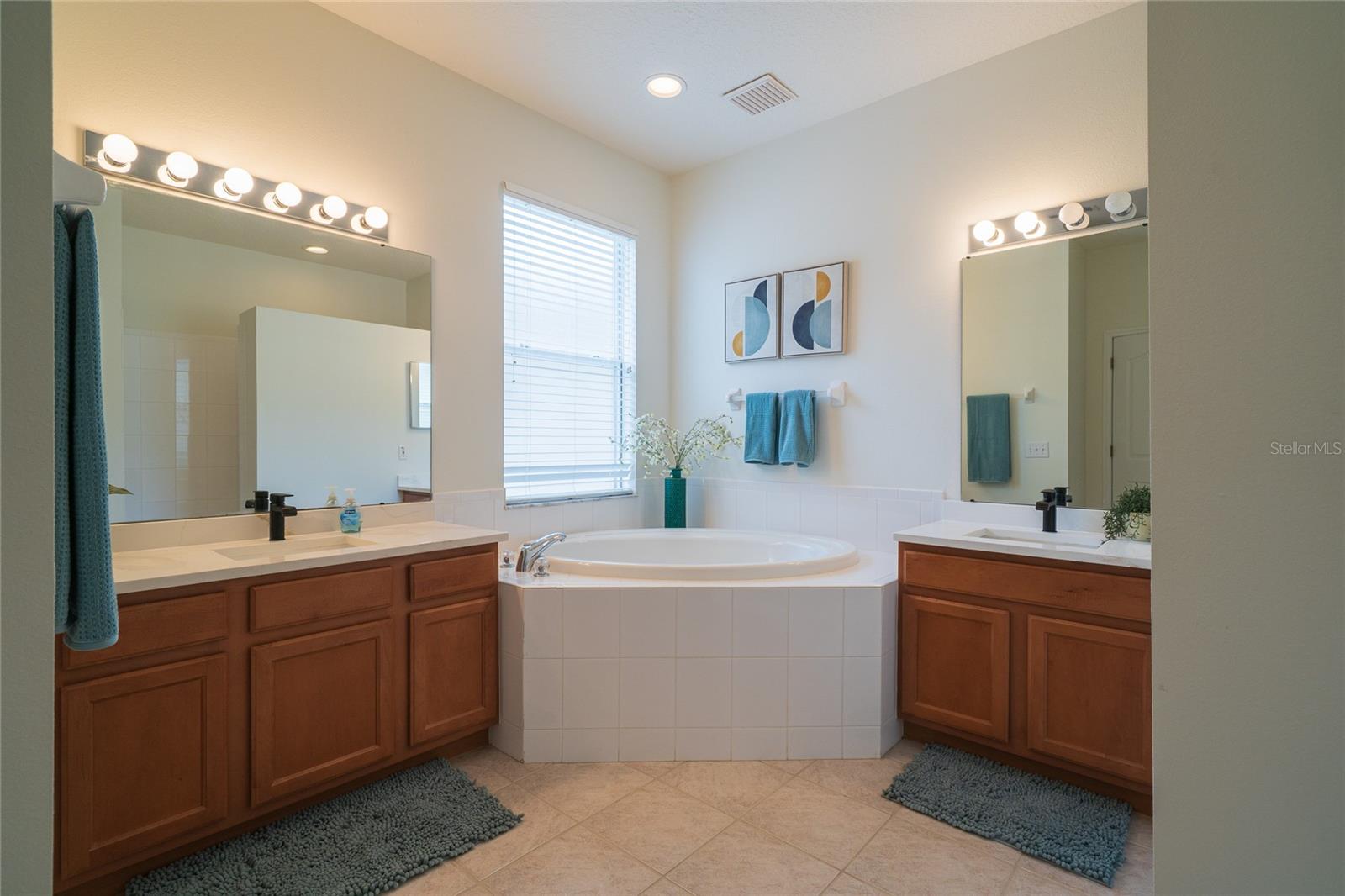 Image 29 of 48 For 8210 Canary Canyon Way