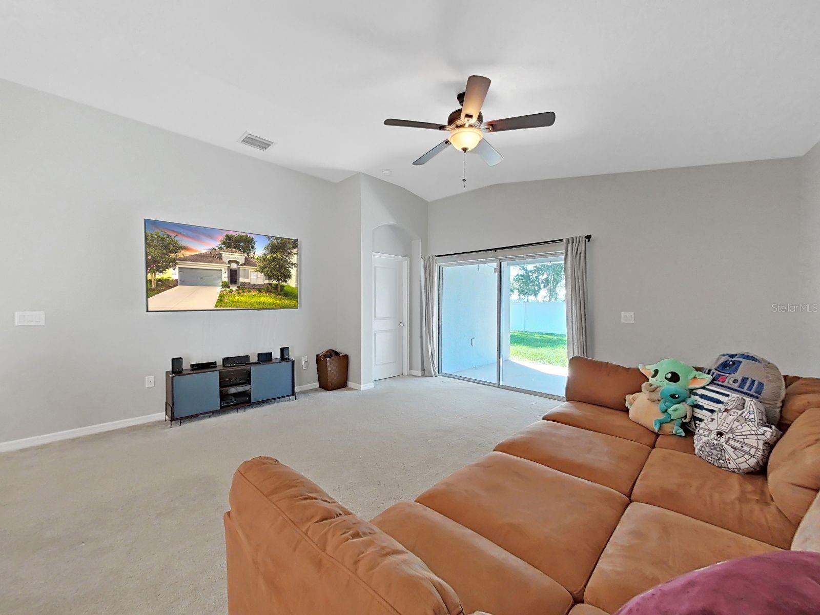 Image 25 of 37 For 14066 Finsbury Drive