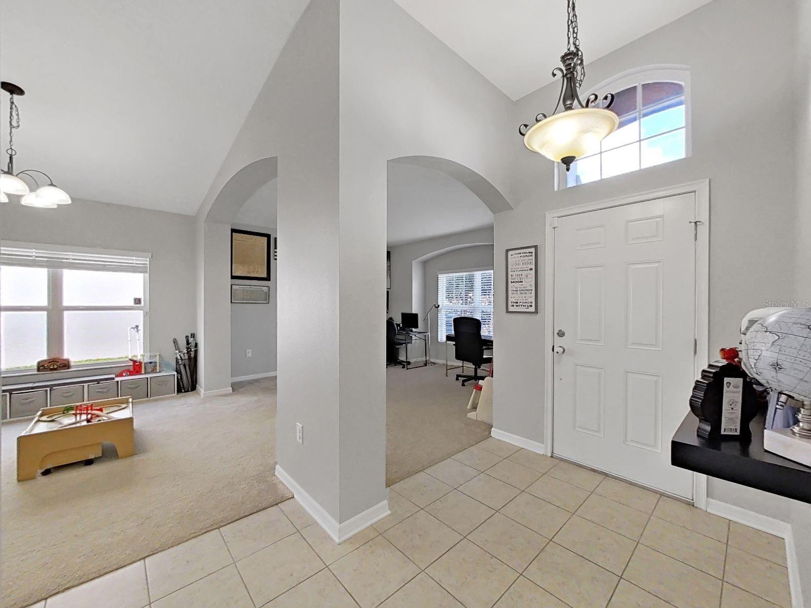 Image 4 of 37 For 14066 Finsbury Drive