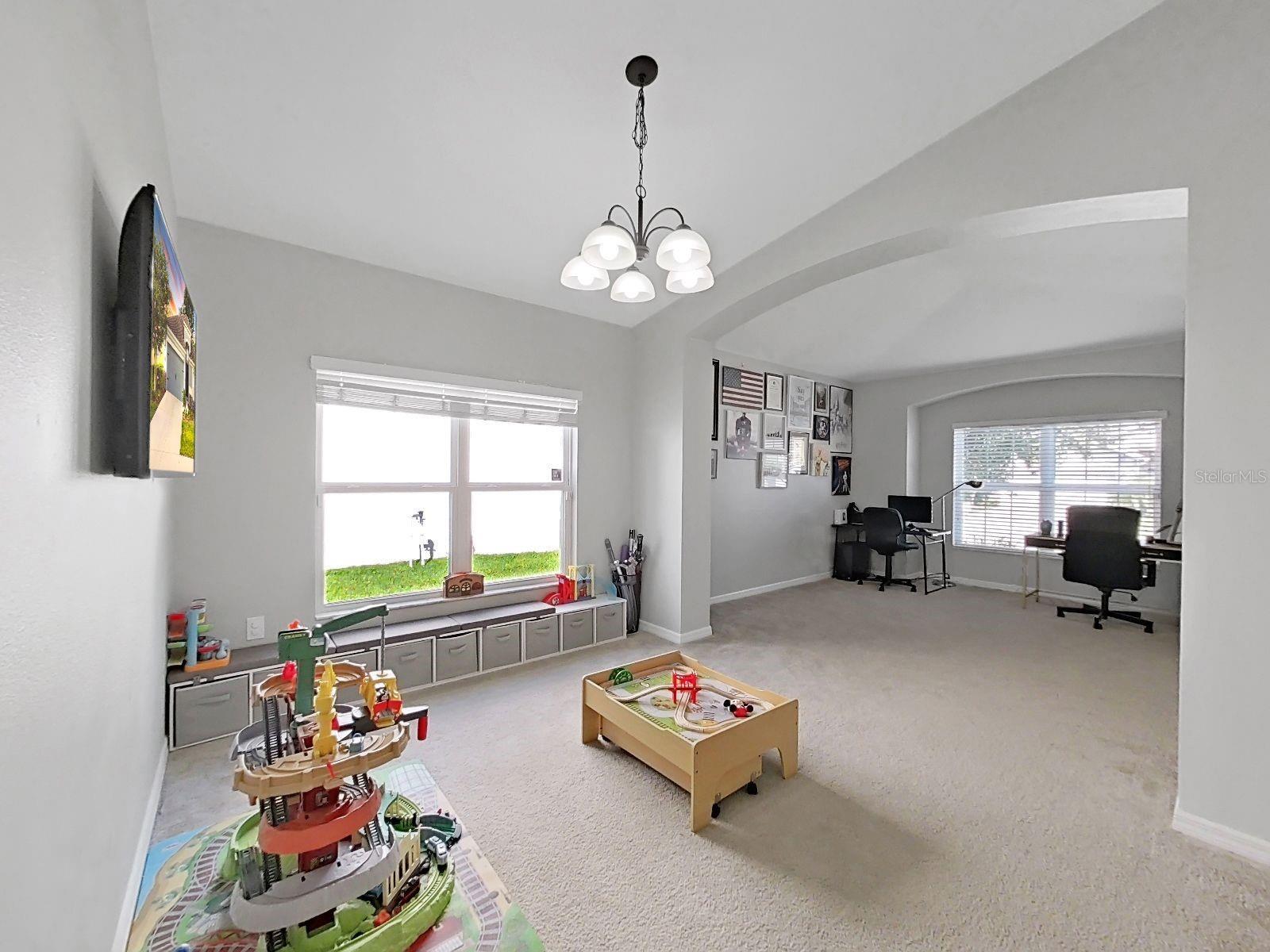 Image 8 of 37 For 14066 Finsbury Drive