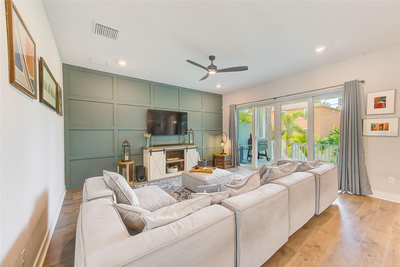 Image 6 of 61 For 4710 El Prado Boulevard