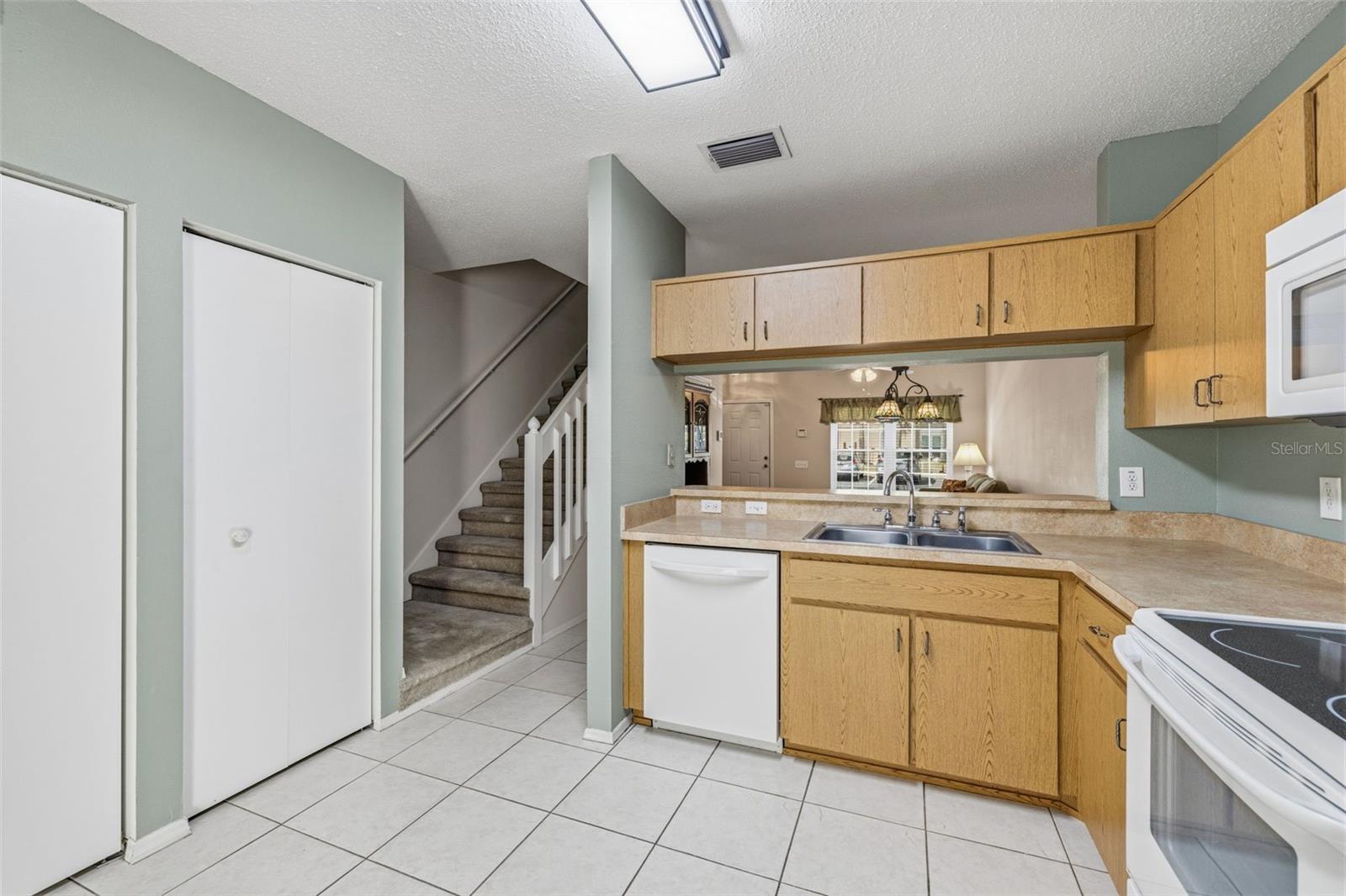 Image 12 of 38 For 5913 Bayside Key Drive