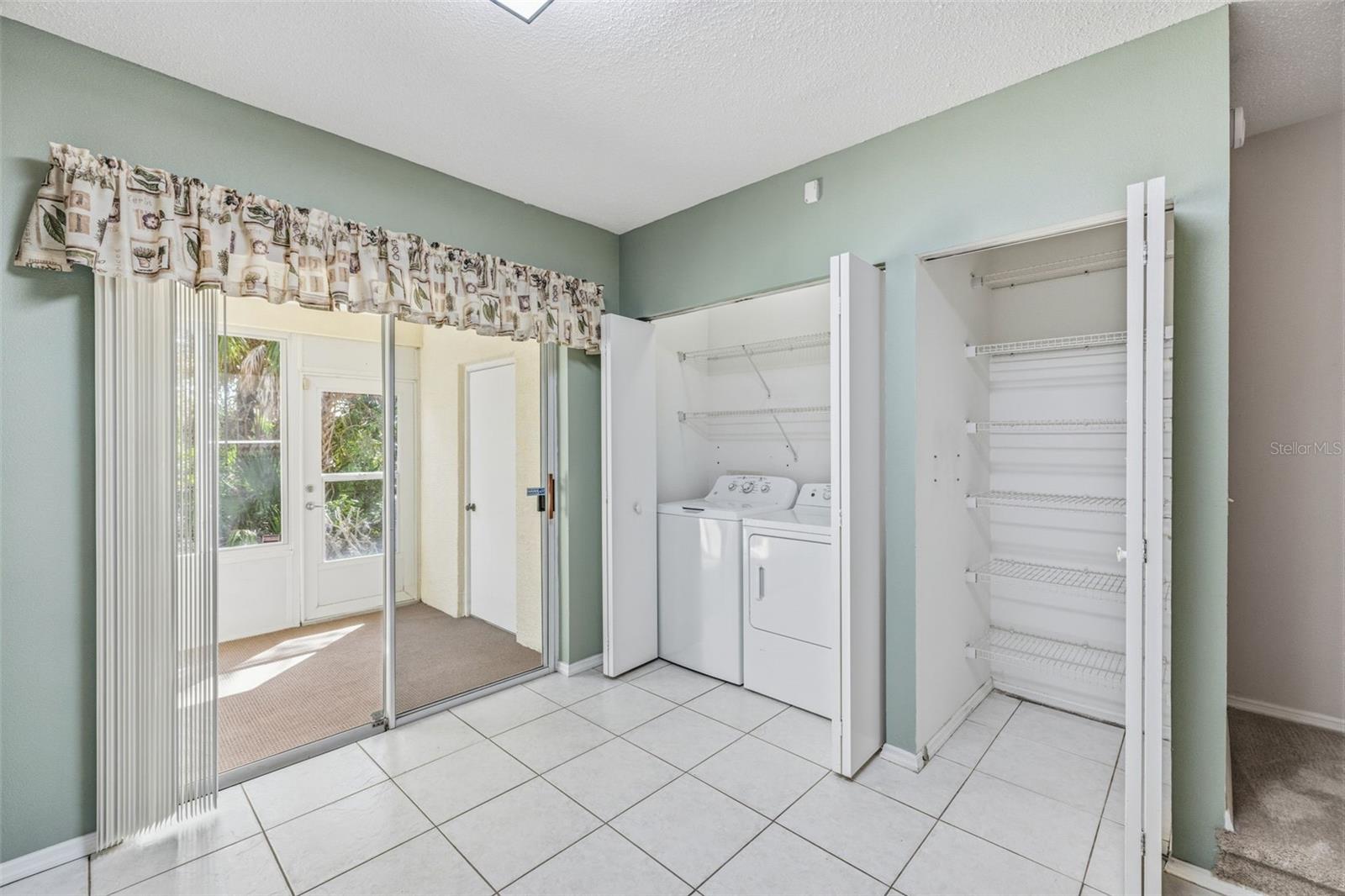 Image 13 of 38 For 5913 Bayside Key Drive