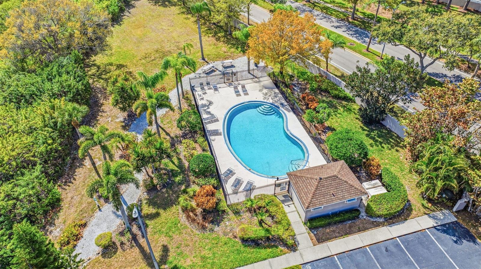 Image 32 of 38 For 5913 Bayside Key Drive