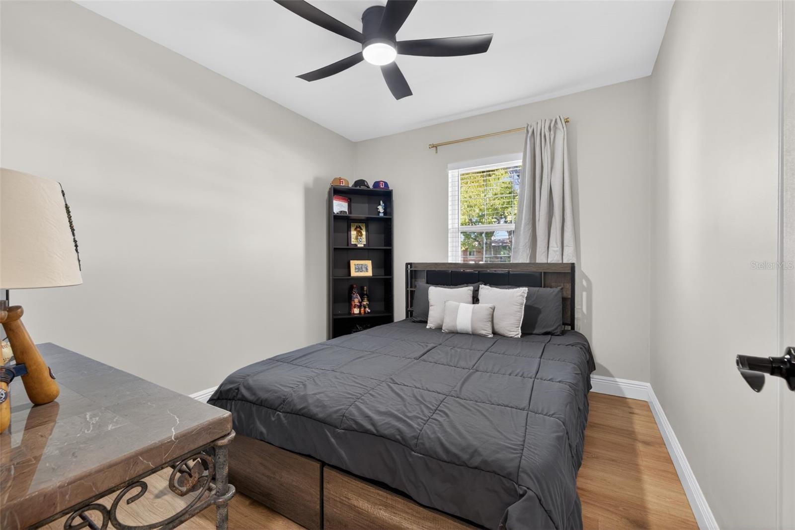 Image 11 of 31 For 4420 Pompano Drive Se