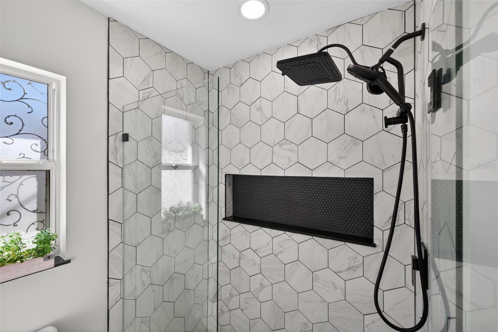 Image 16 of 31 For 4420 Pompano Drive Se