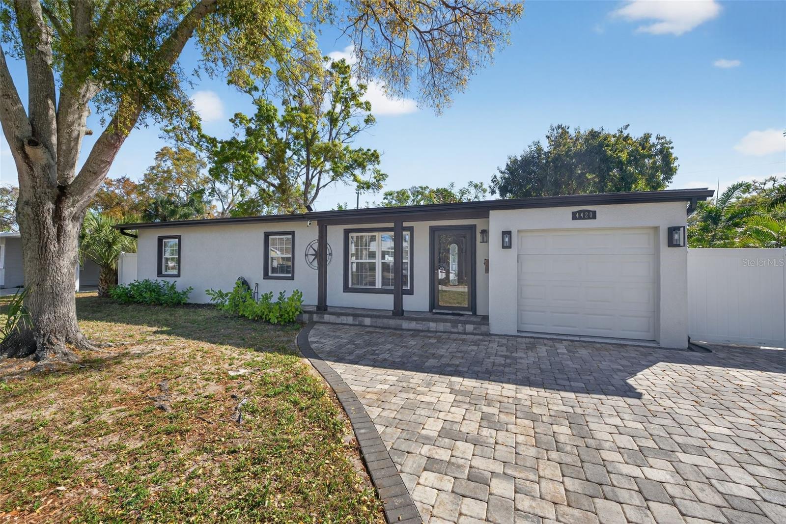 Image 30 of 31 For 4420 Pompano Drive Se