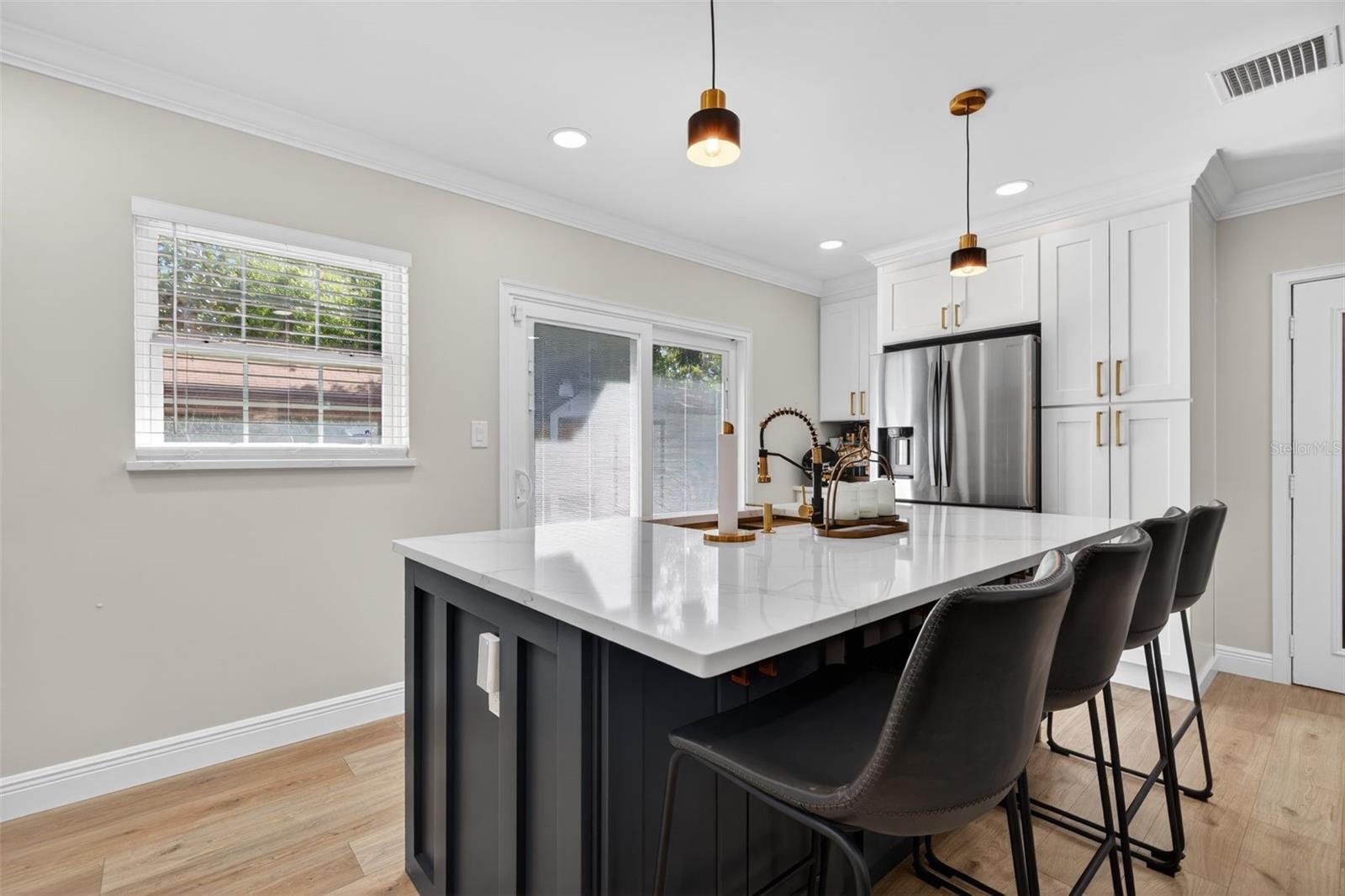 Image 8 of 31 For 4420 Pompano Drive Se