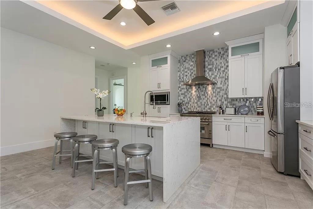 Image 4 of 30 For 3611 2nd Avenue N