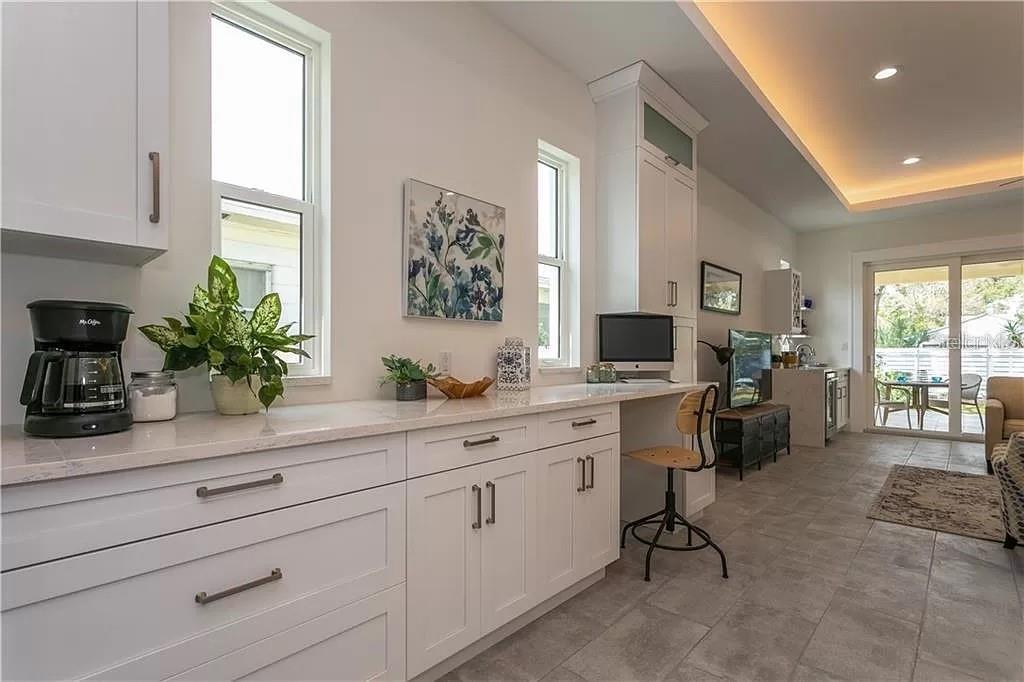 Image 8 of 30 For 3611 2nd Avenue N