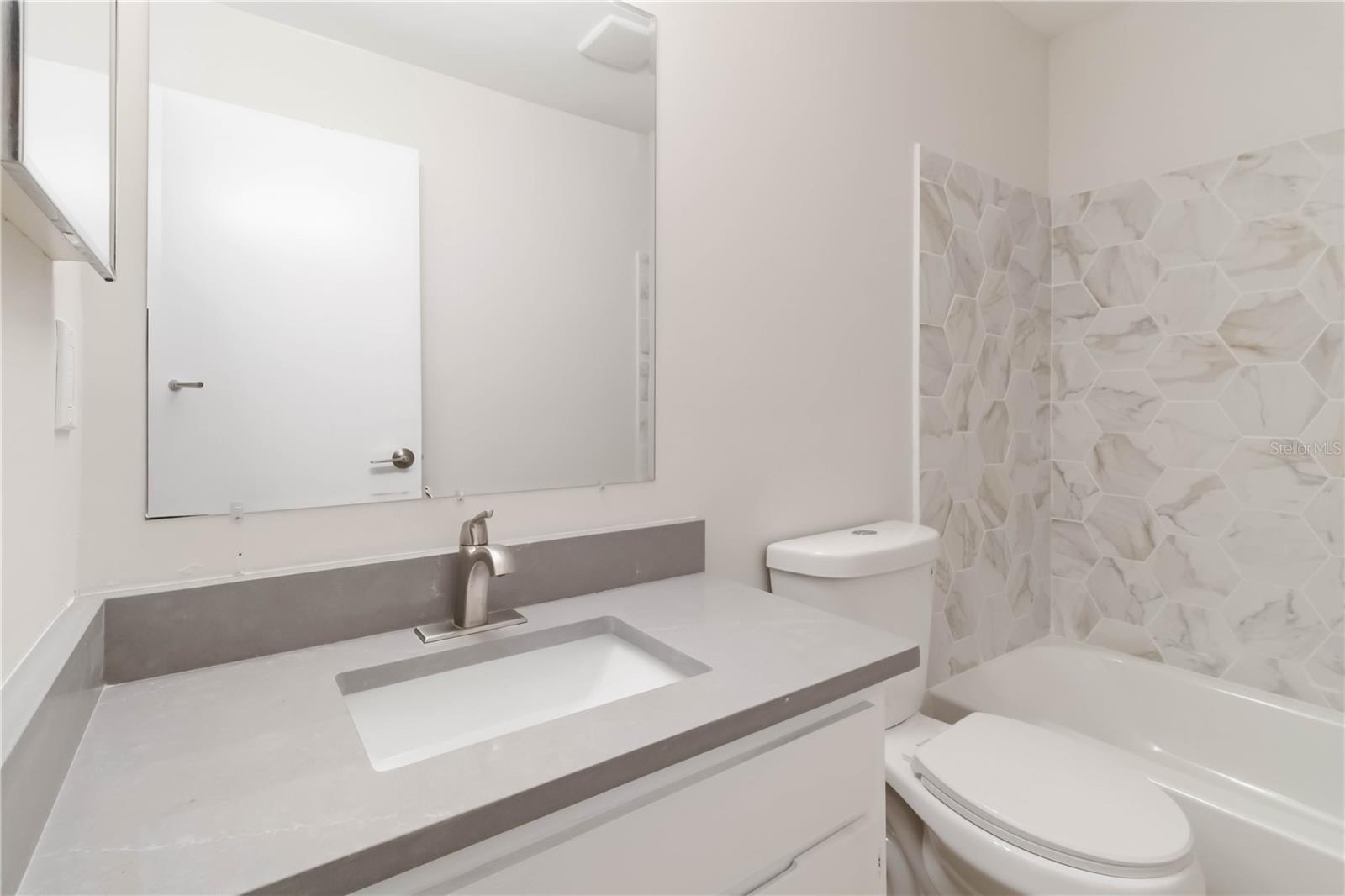 Image 17 of 23 For 602 Rodeo Drive