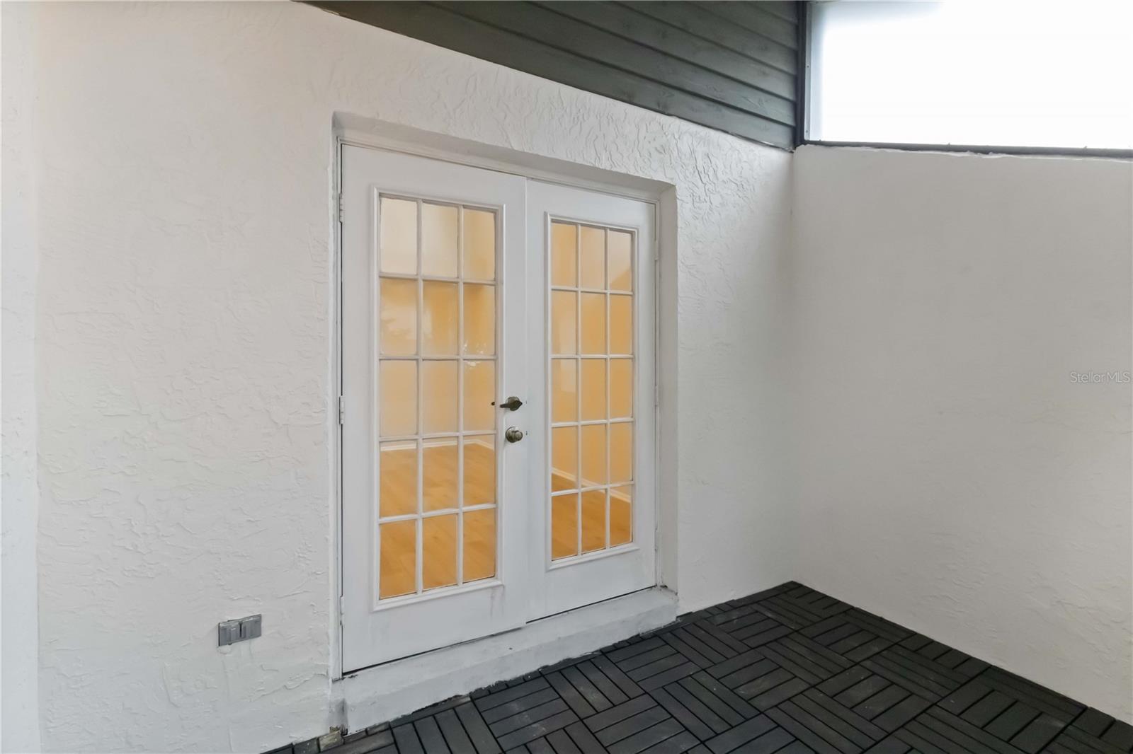 Image 20 of 23 For 602 Rodeo Drive