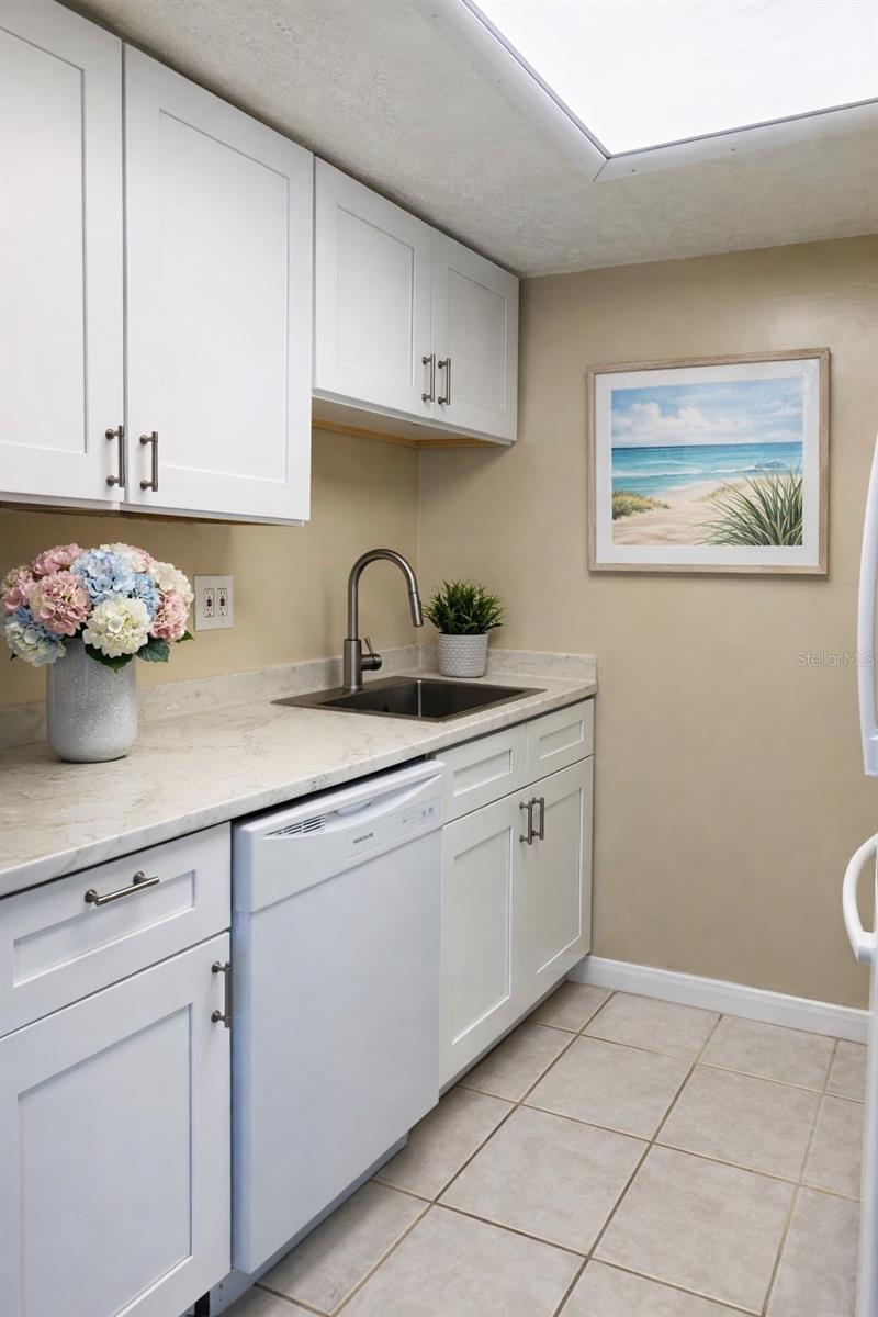 Image 4 of 9 For 8921 Blind Pass Road 244