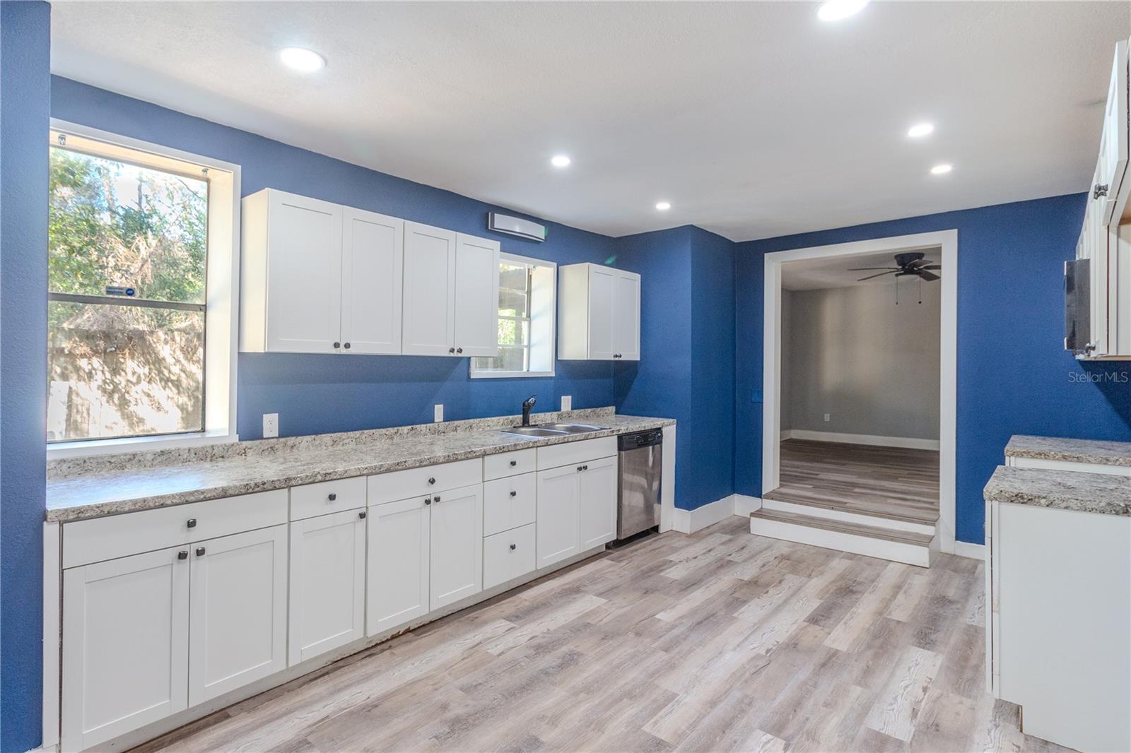 Image 4 of 32 For 7811 Watson Street