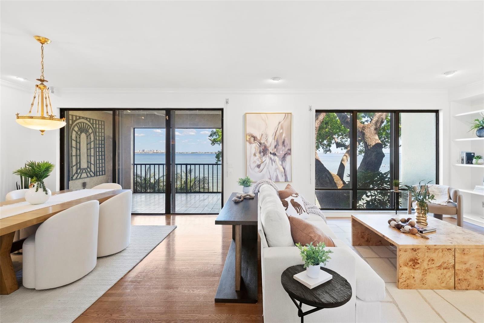 Image 3 of 84 For 5010 Bayshore Boulevard 4