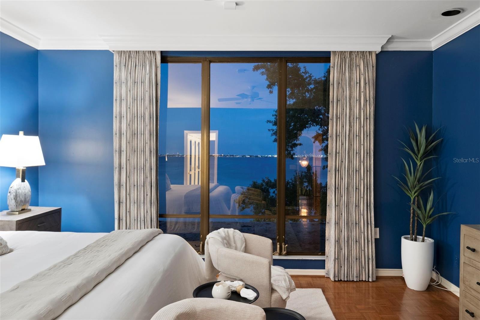 Image 31 of 84 For 5010 Bayshore Boulevard 4