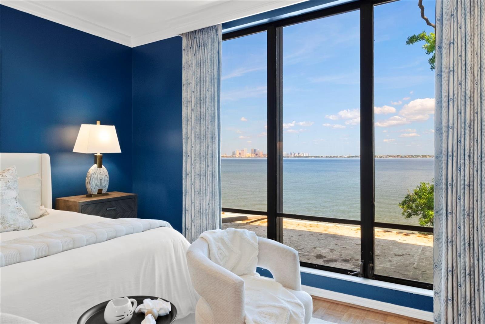 Image 34 of 84 For 5010 Bayshore Boulevard 4