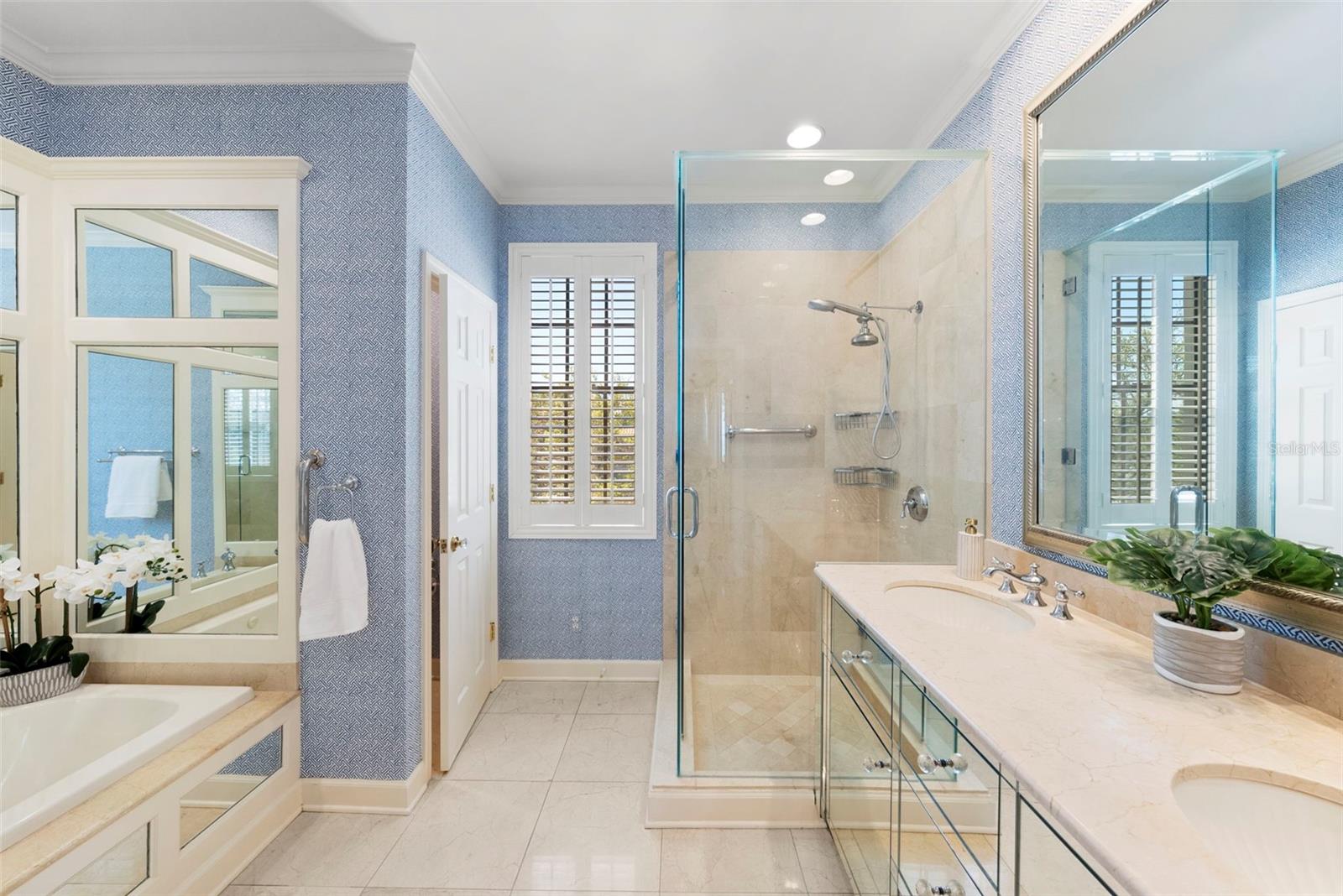 Image 38 of 84 For 5010 Bayshore Boulevard 4