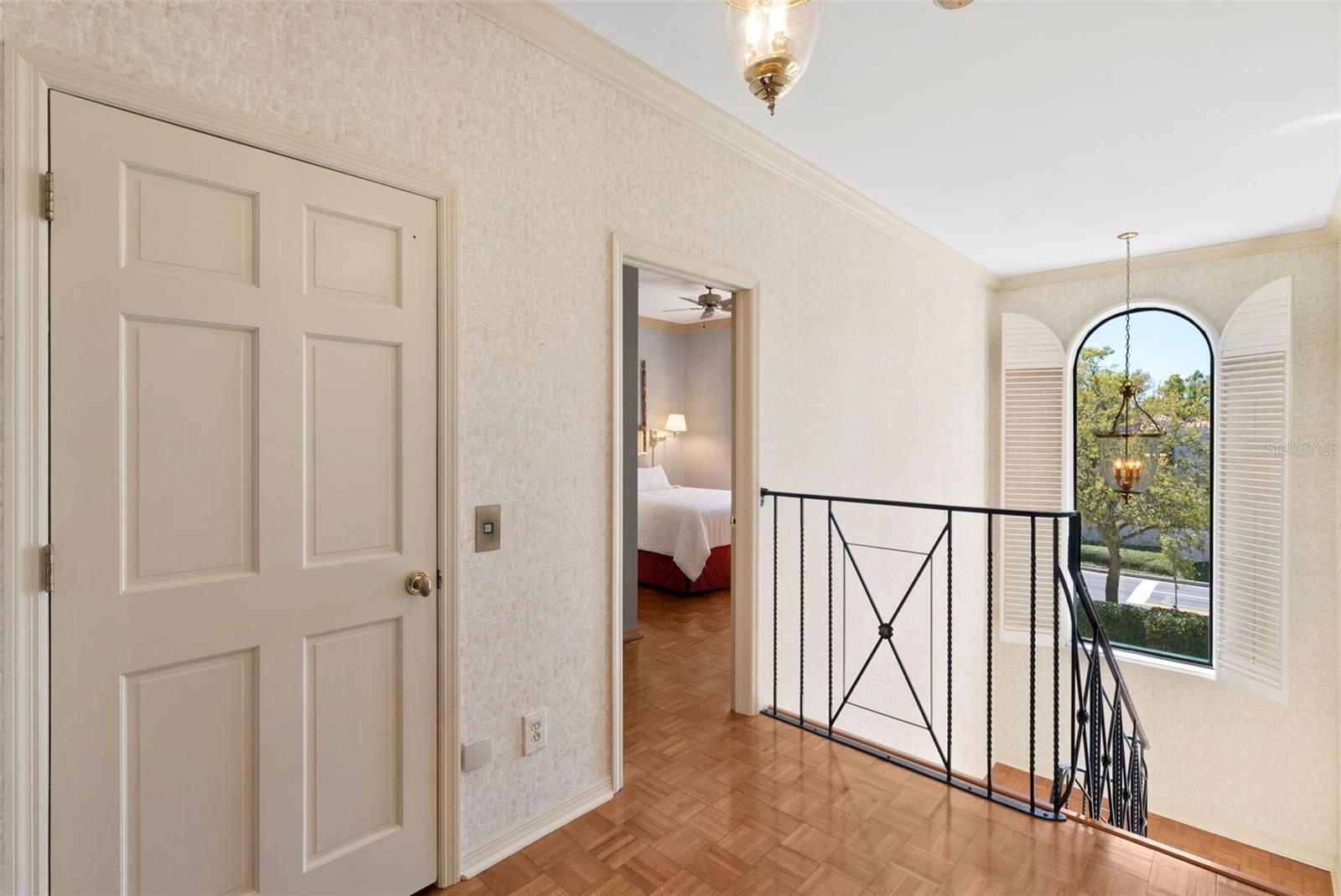 Image 41 of 84 For 5010 Bayshore Boulevard 4