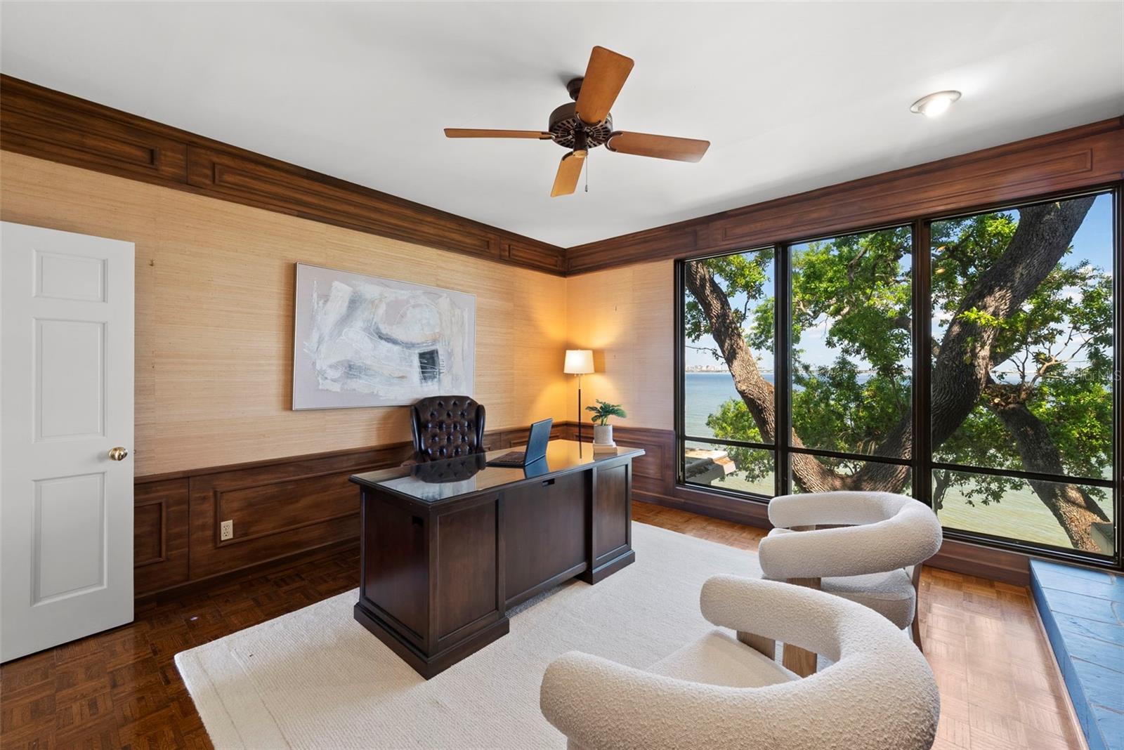 Image 43 of 84 For 5010 Bayshore Boulevard 4