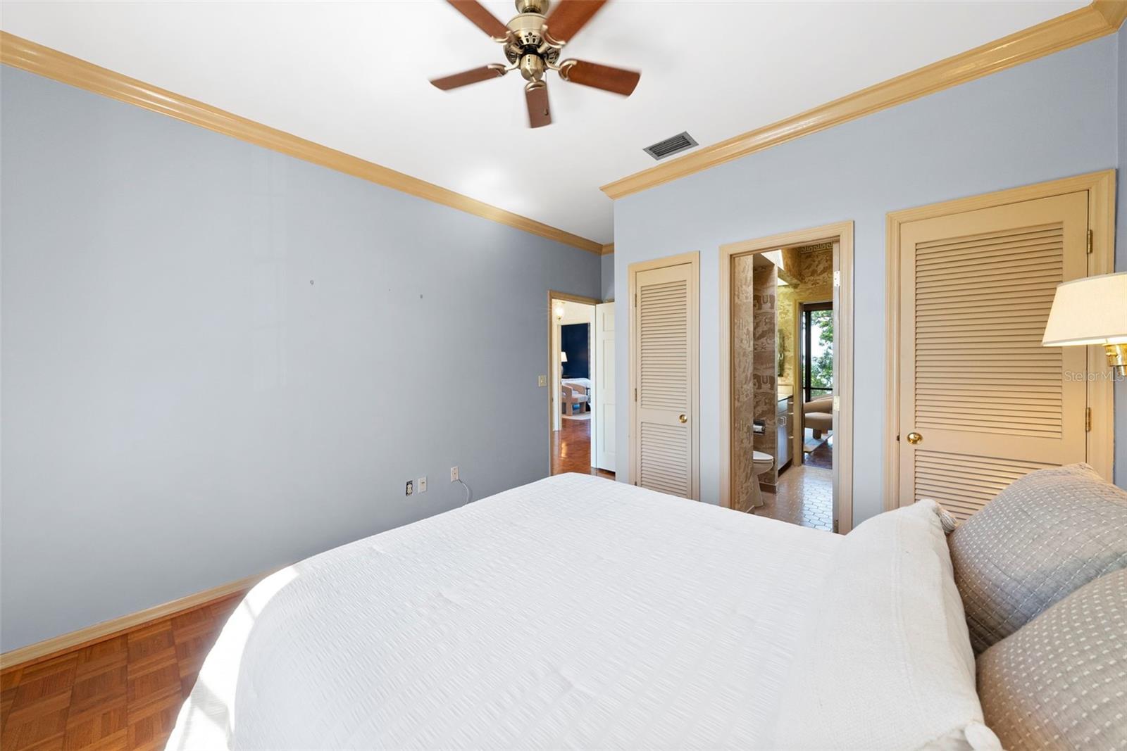 Image 51 of 84 For 5010 Bayshore Boulevard 4