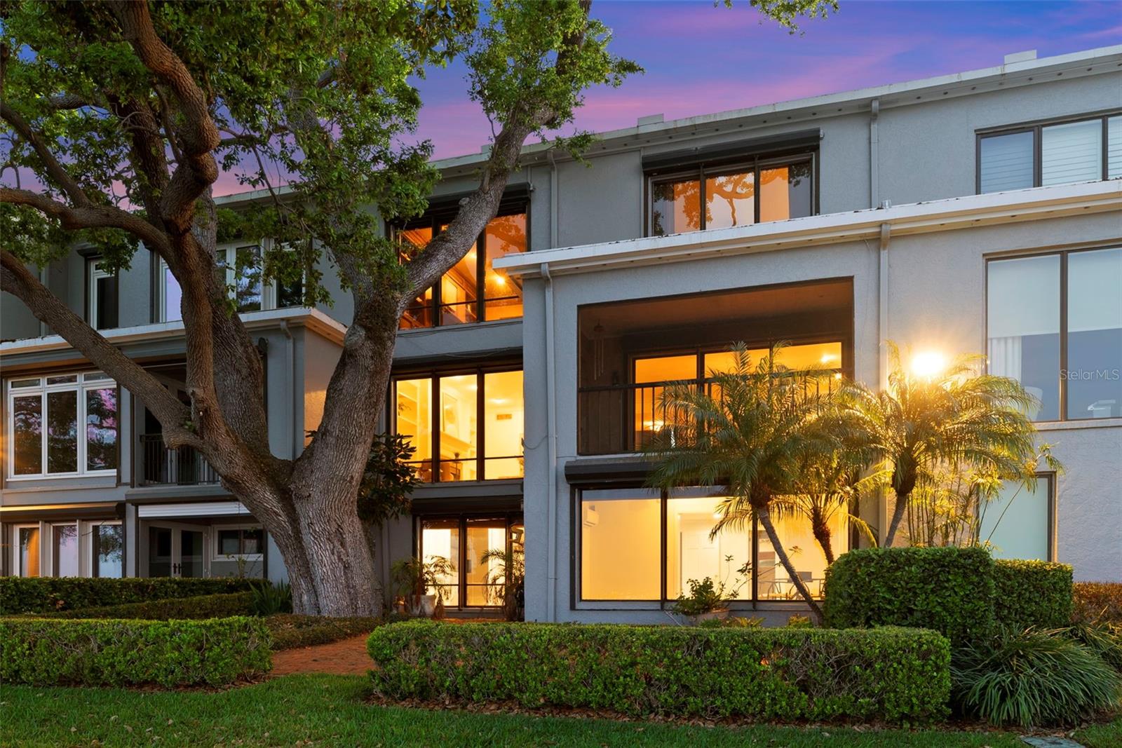 Image 70 of 84 For 5010 Bayshore Boulevard 4