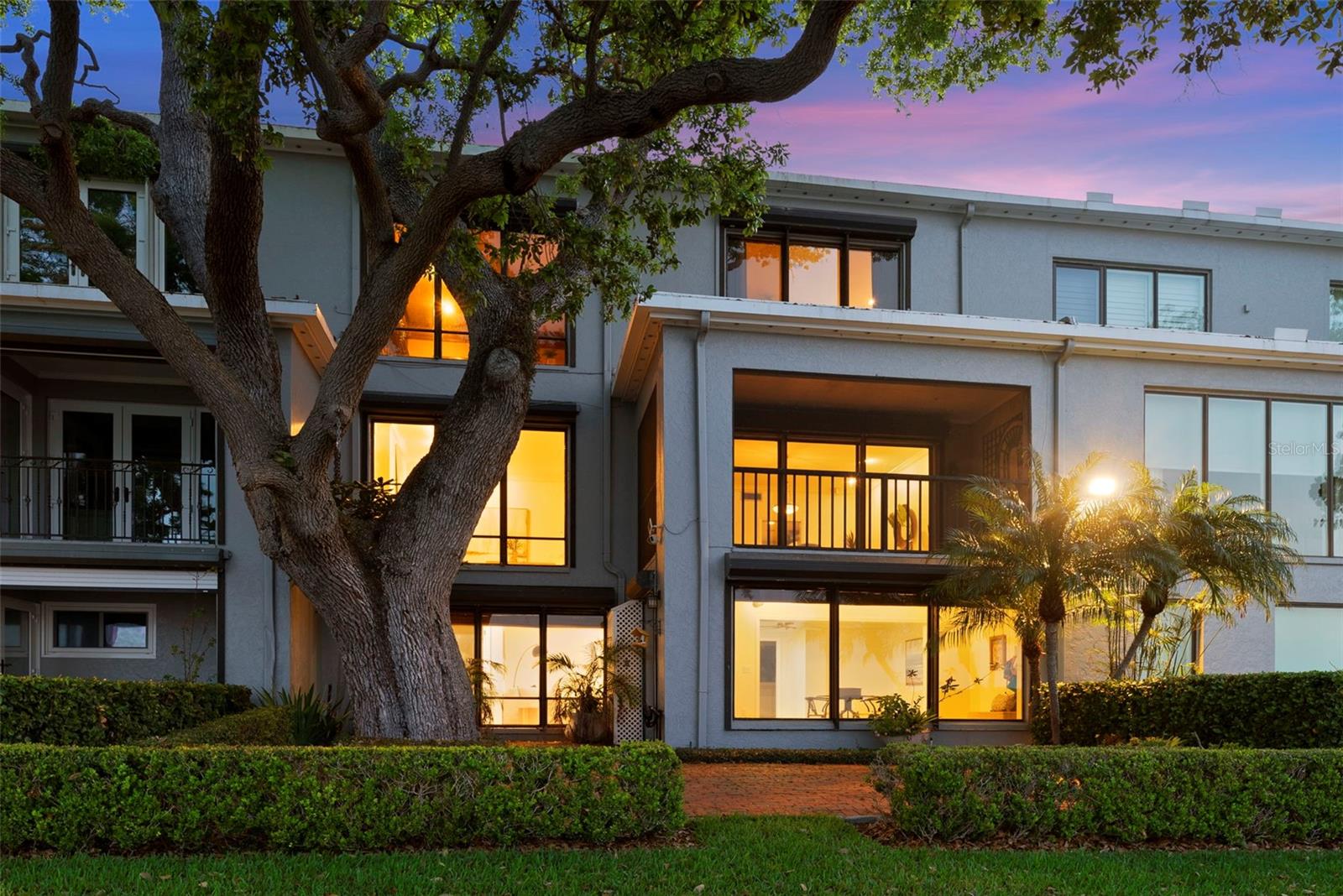 Image 71 of 84 For 5010 Bayshore Boulevard 4