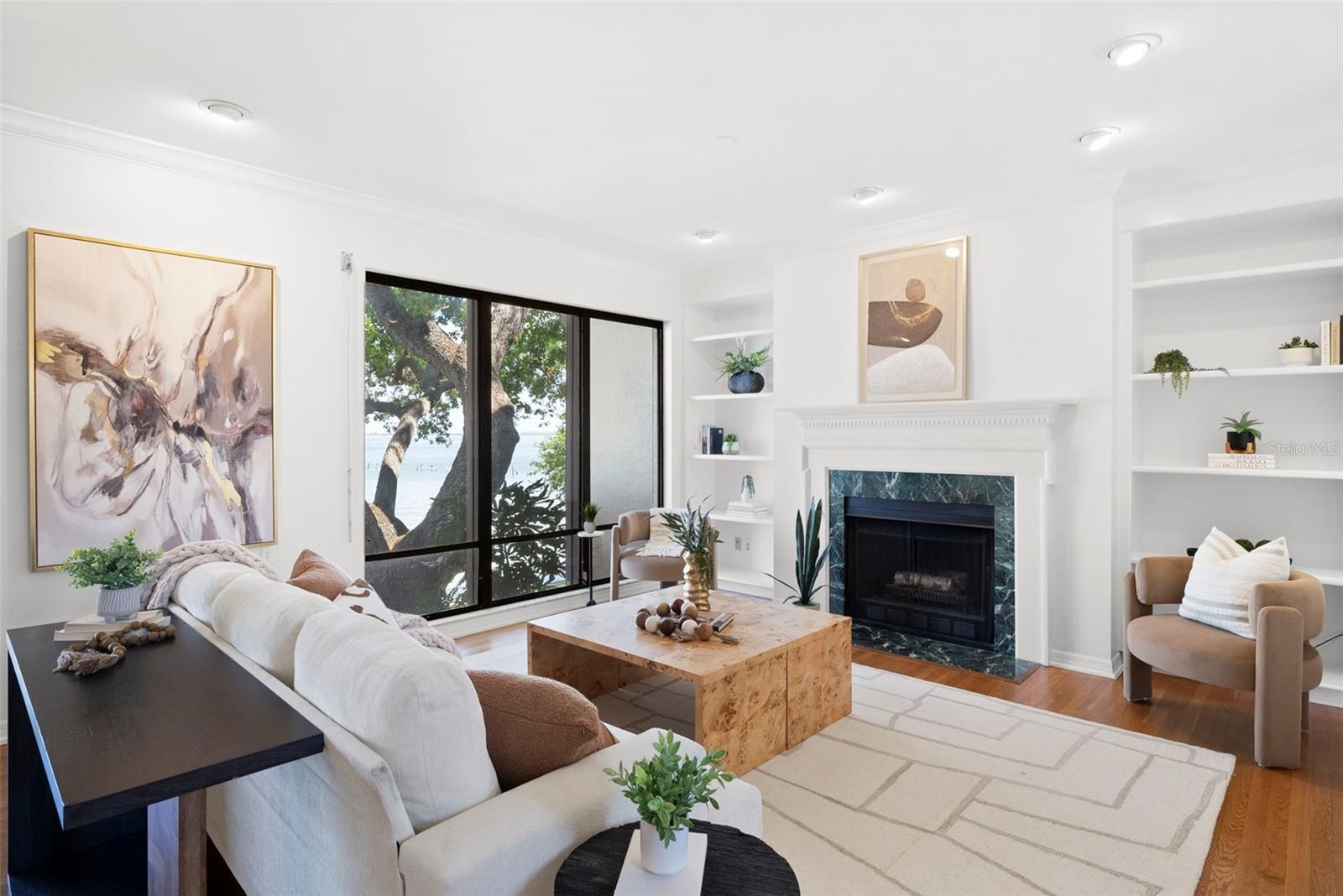 Image 8 of 84 For 5010 Bayshore Boulevard 4