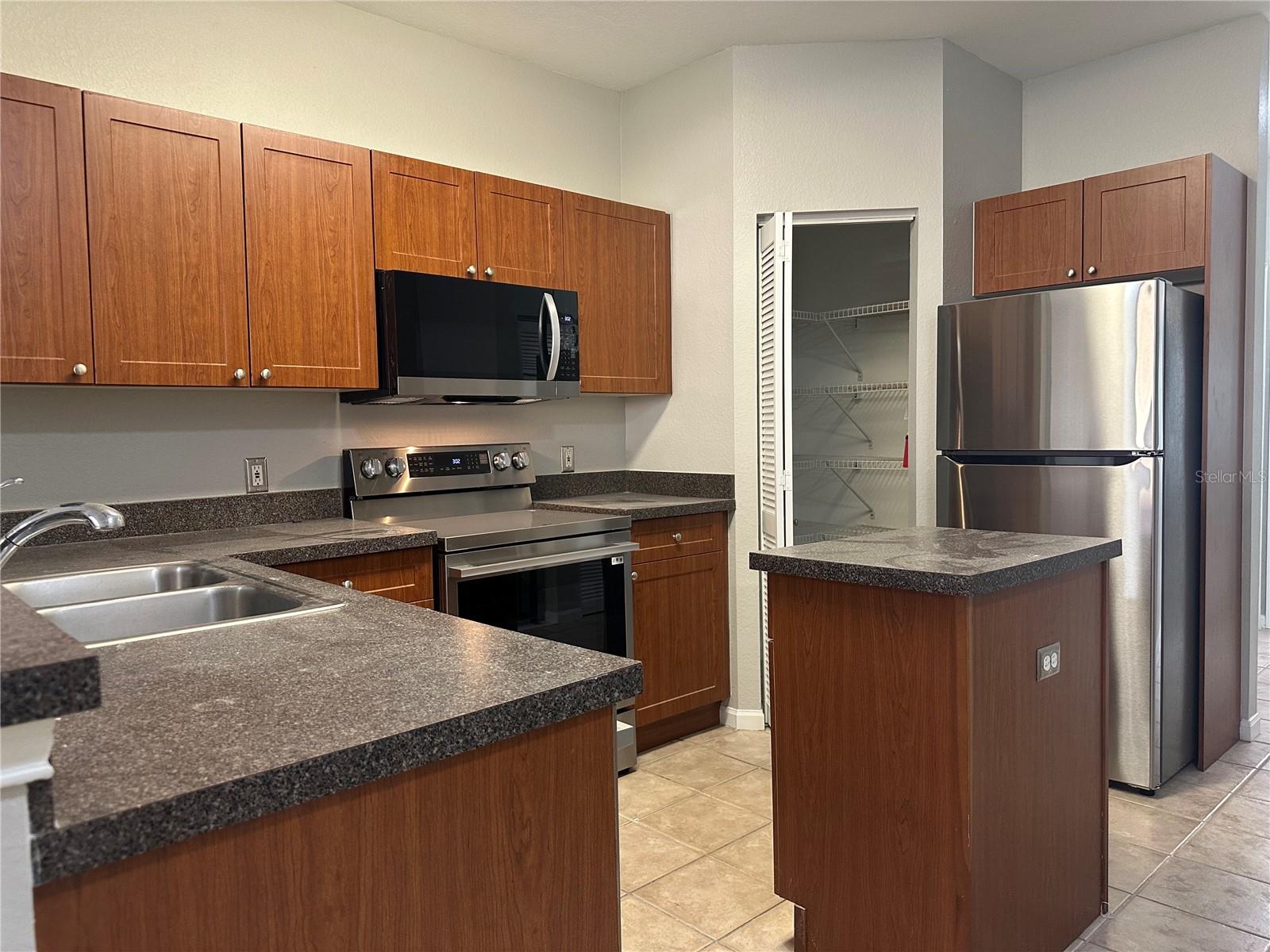 Image 6 of 20 For 2151 Chianti Place 12-0125