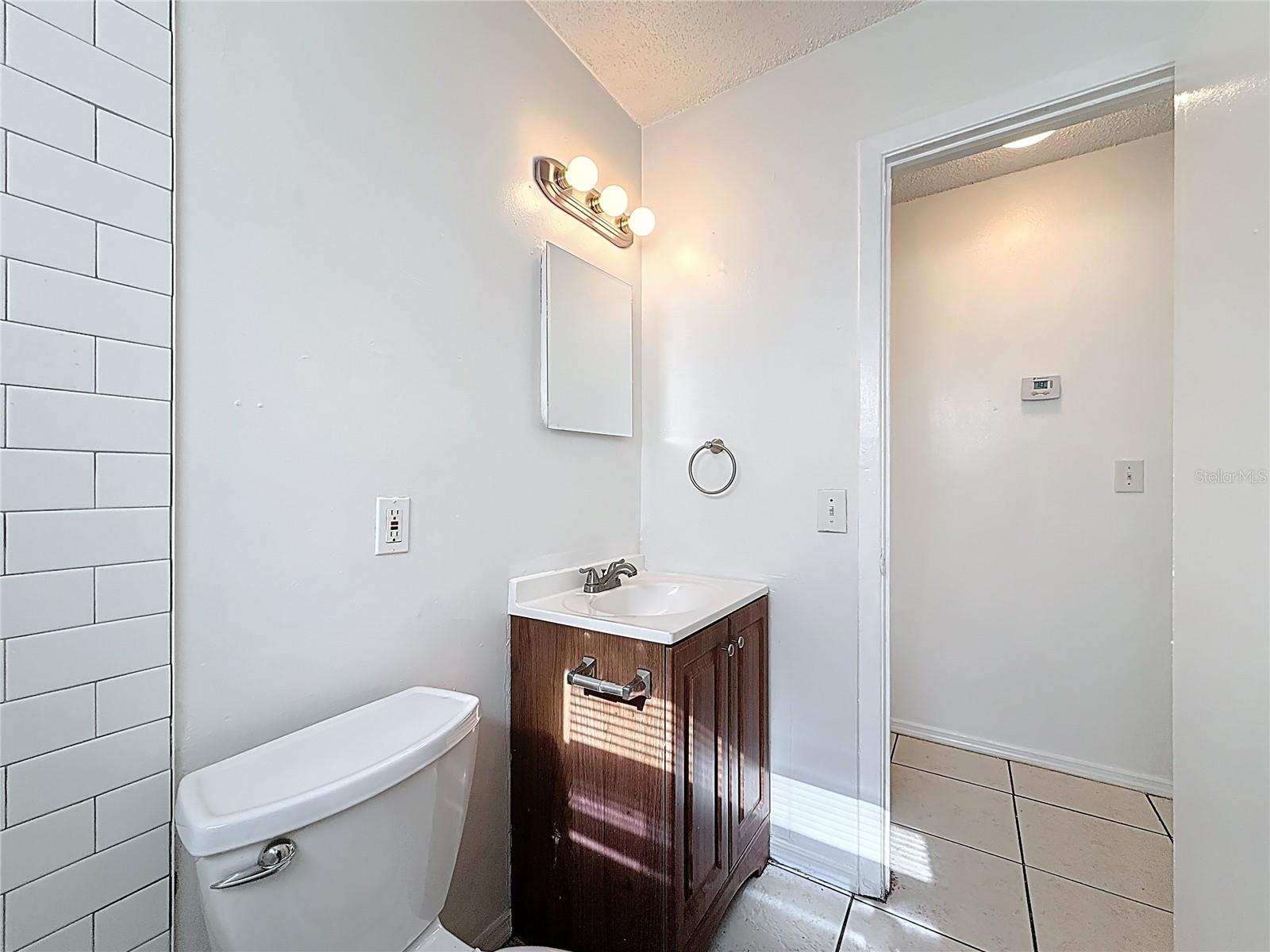 Listing photo id 9 for 2319 18th Avenue Sw