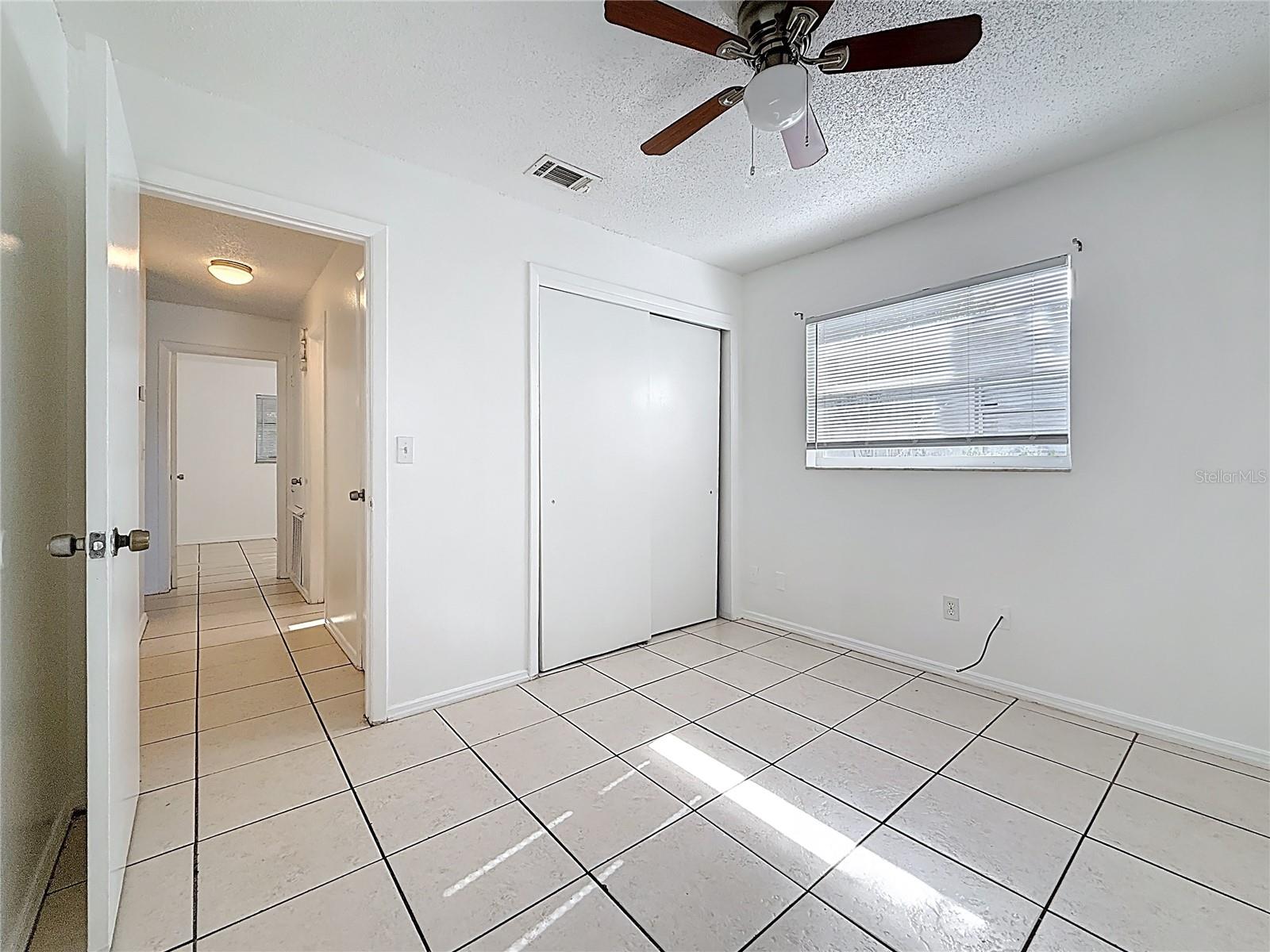 Listing photo id 16 for 2319 18th Avenue Sw