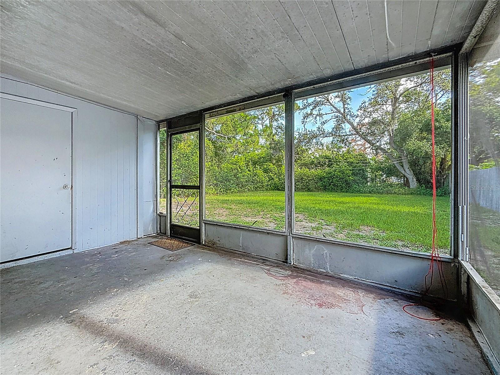 Listing photo id 29 for 2319 18th Avenue Sw