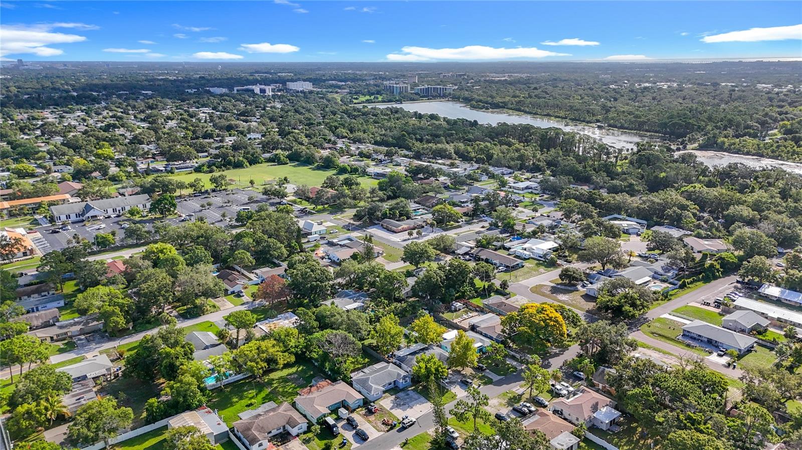 Listing photo id 34 for 2319 18th Avenue Sw