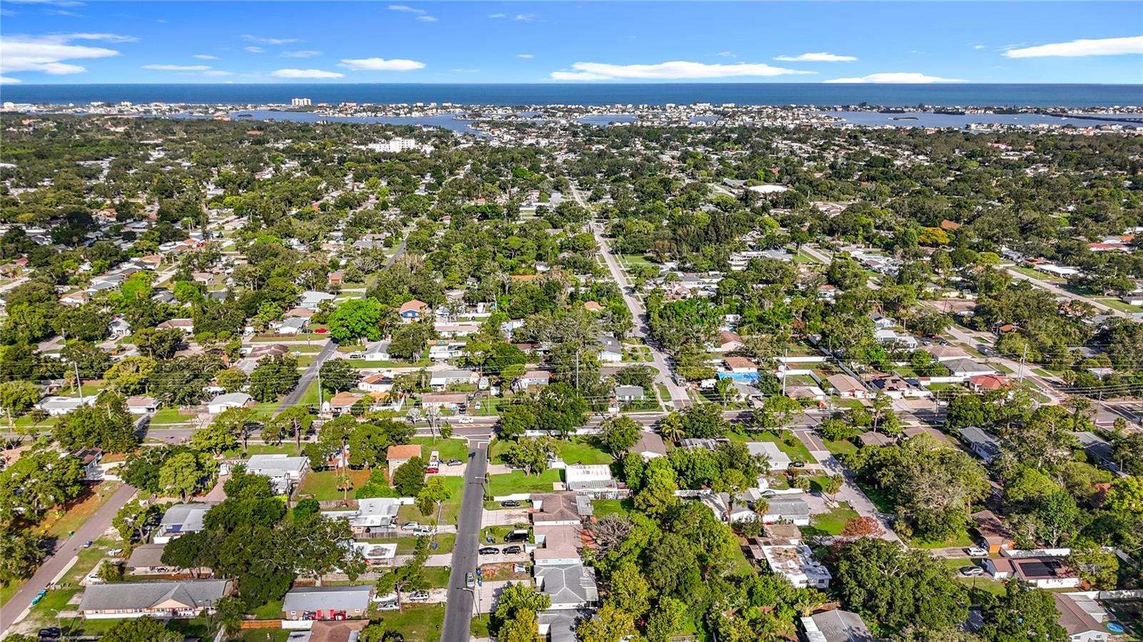 Listing photo id 35 for 2319 18th Avenue Sw